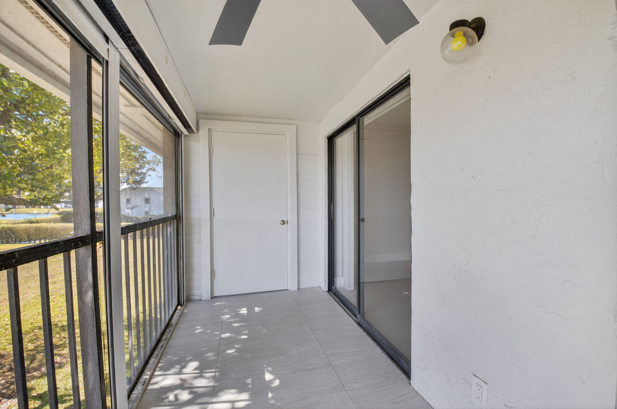 WITNEY E CONDO - Residential