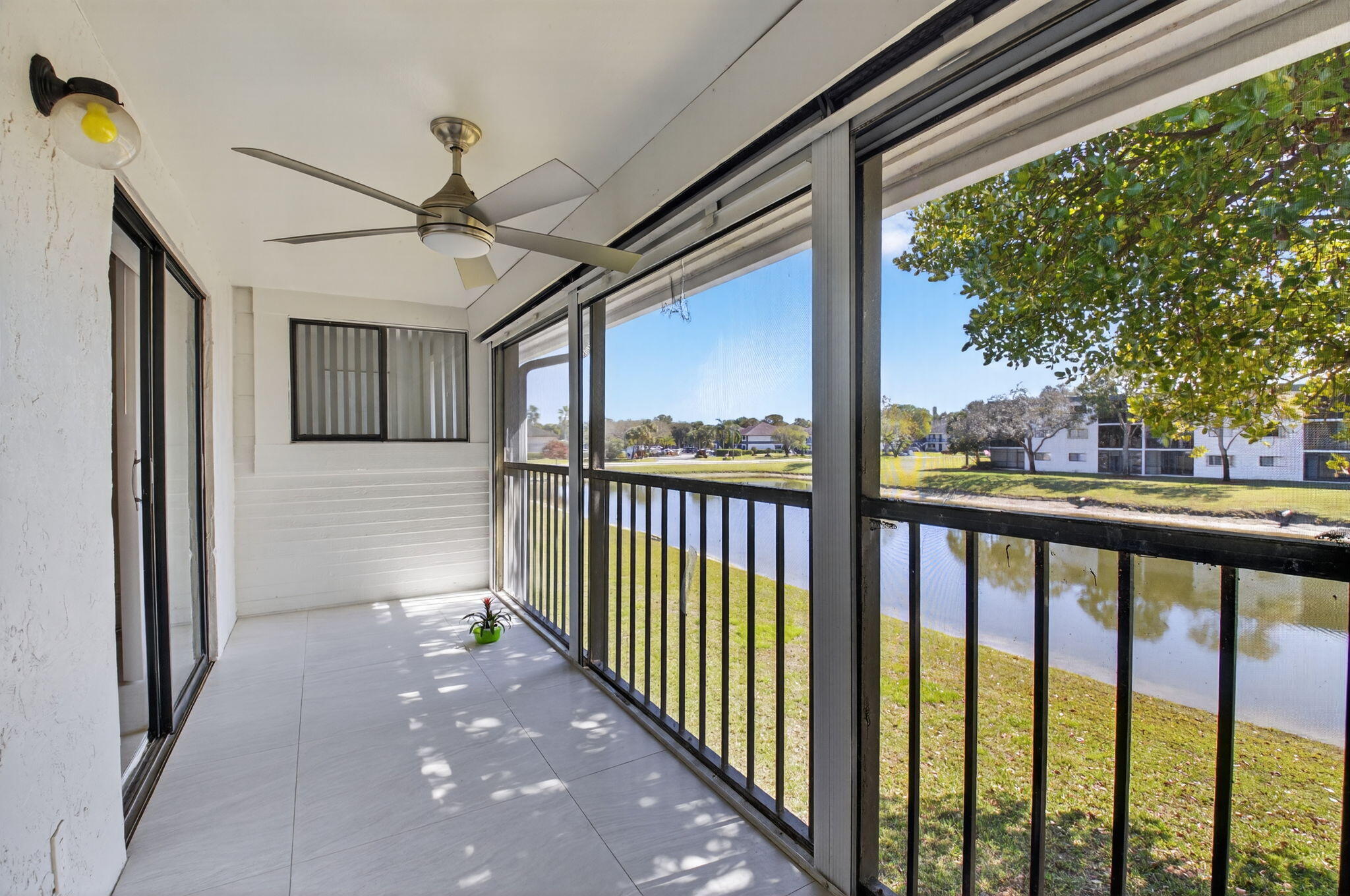 WITNEY E CONDO - Residential