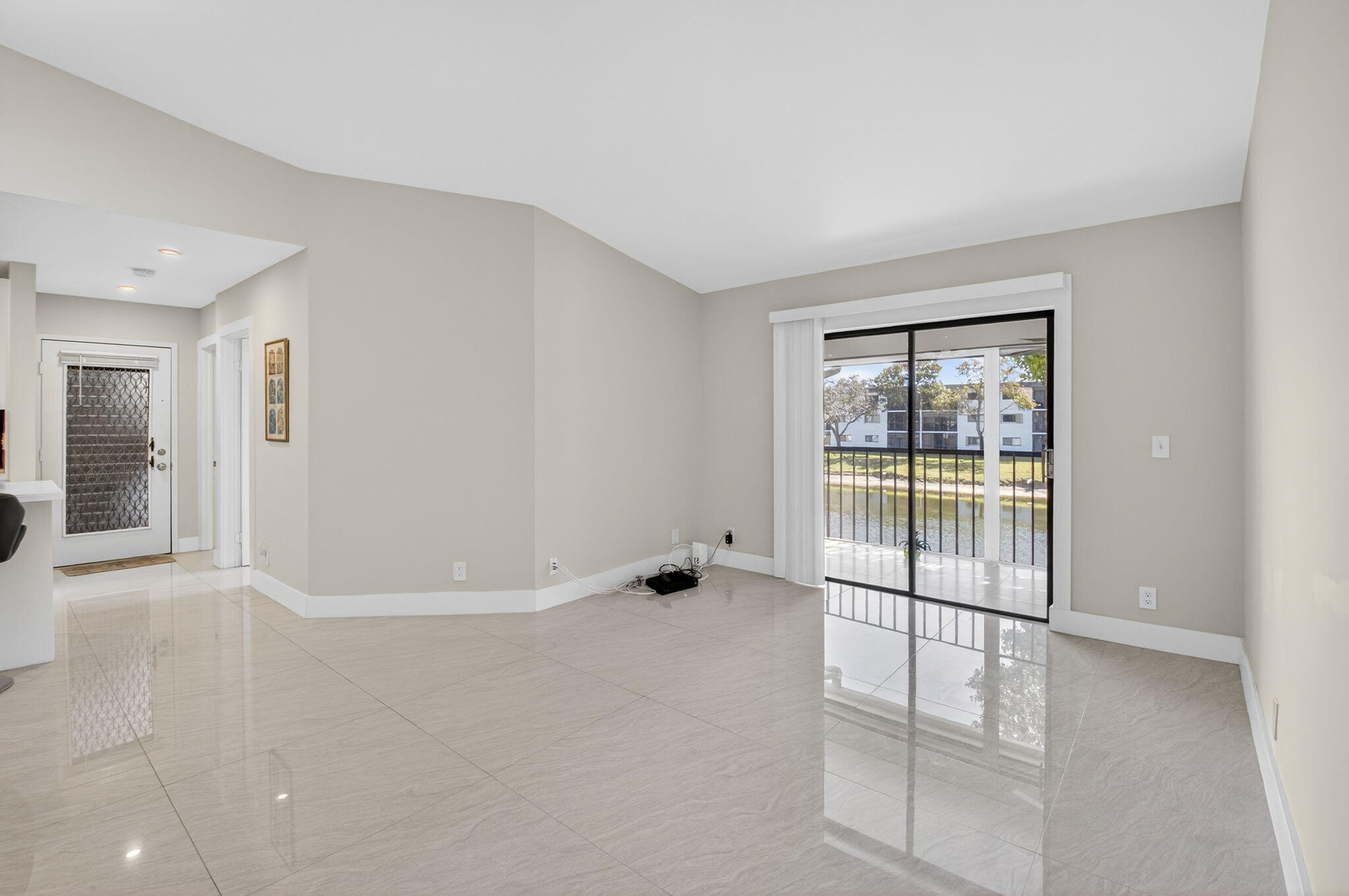 WITNEY E CONDO - Residential