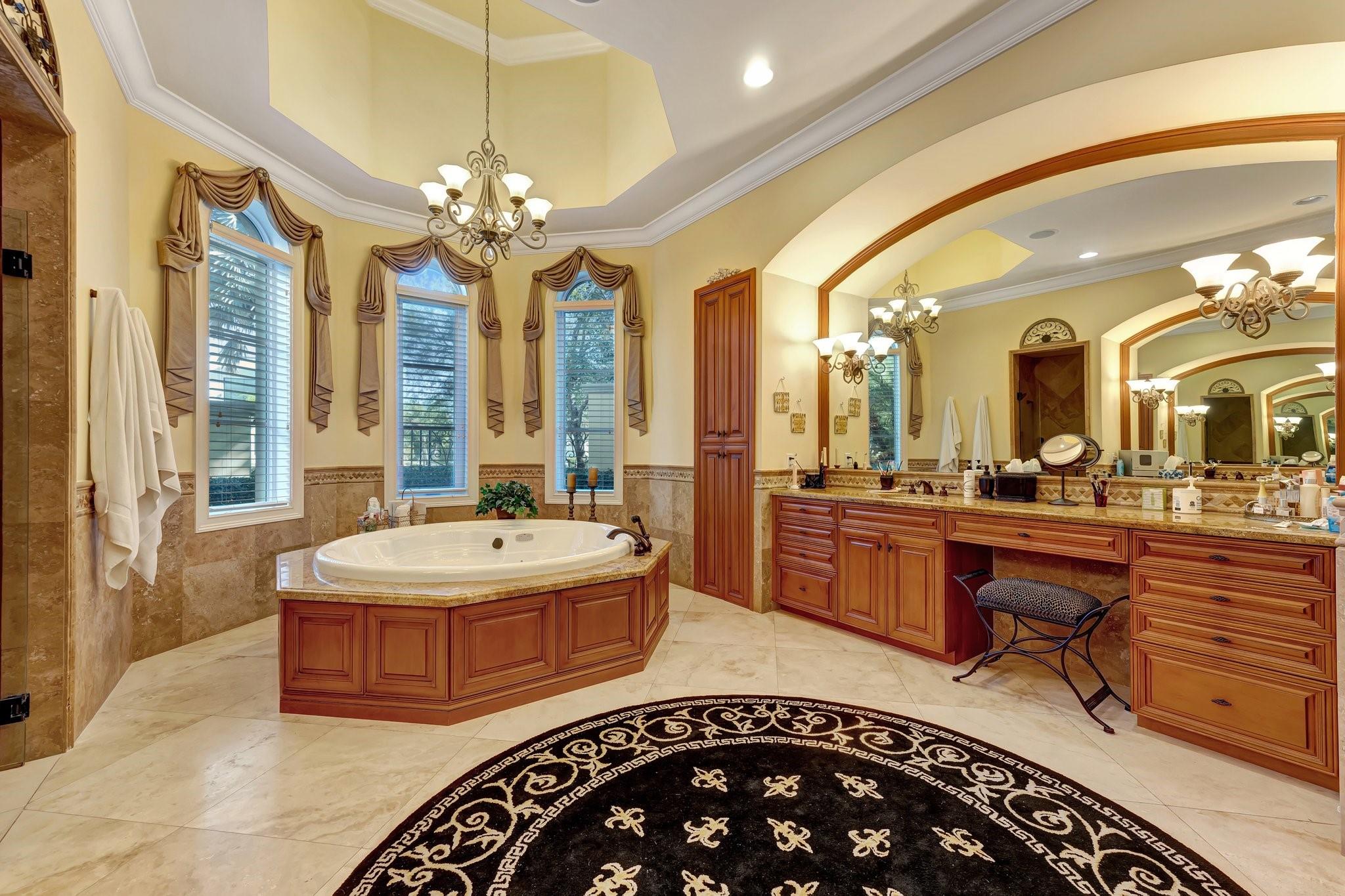 Estates of Pinetree - Residential