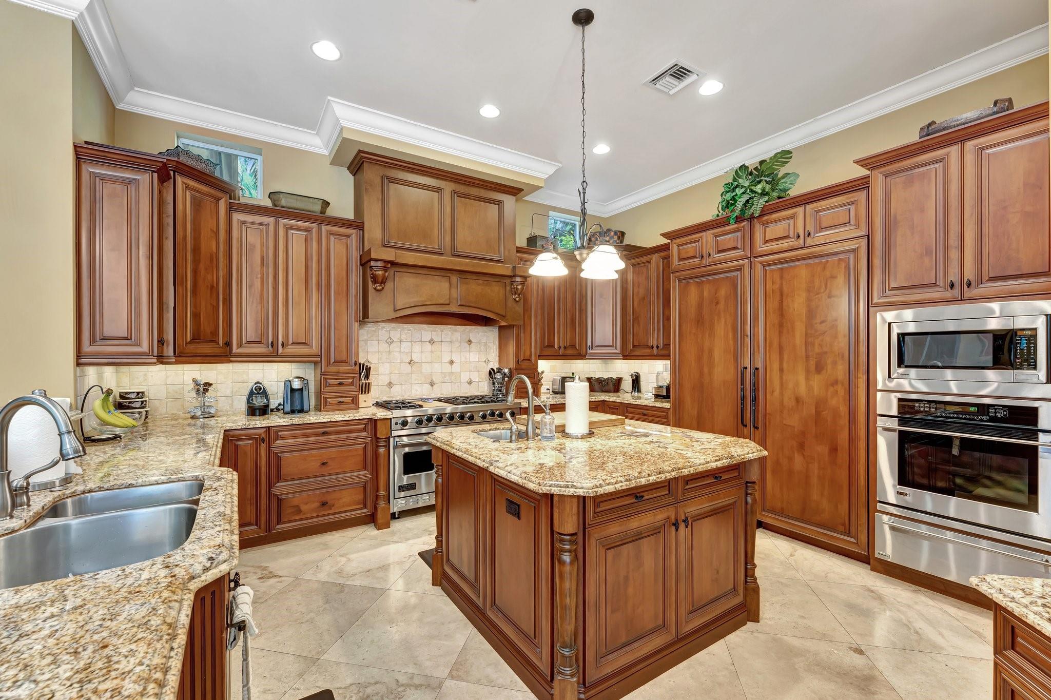 Estates of Pinetree - Residential