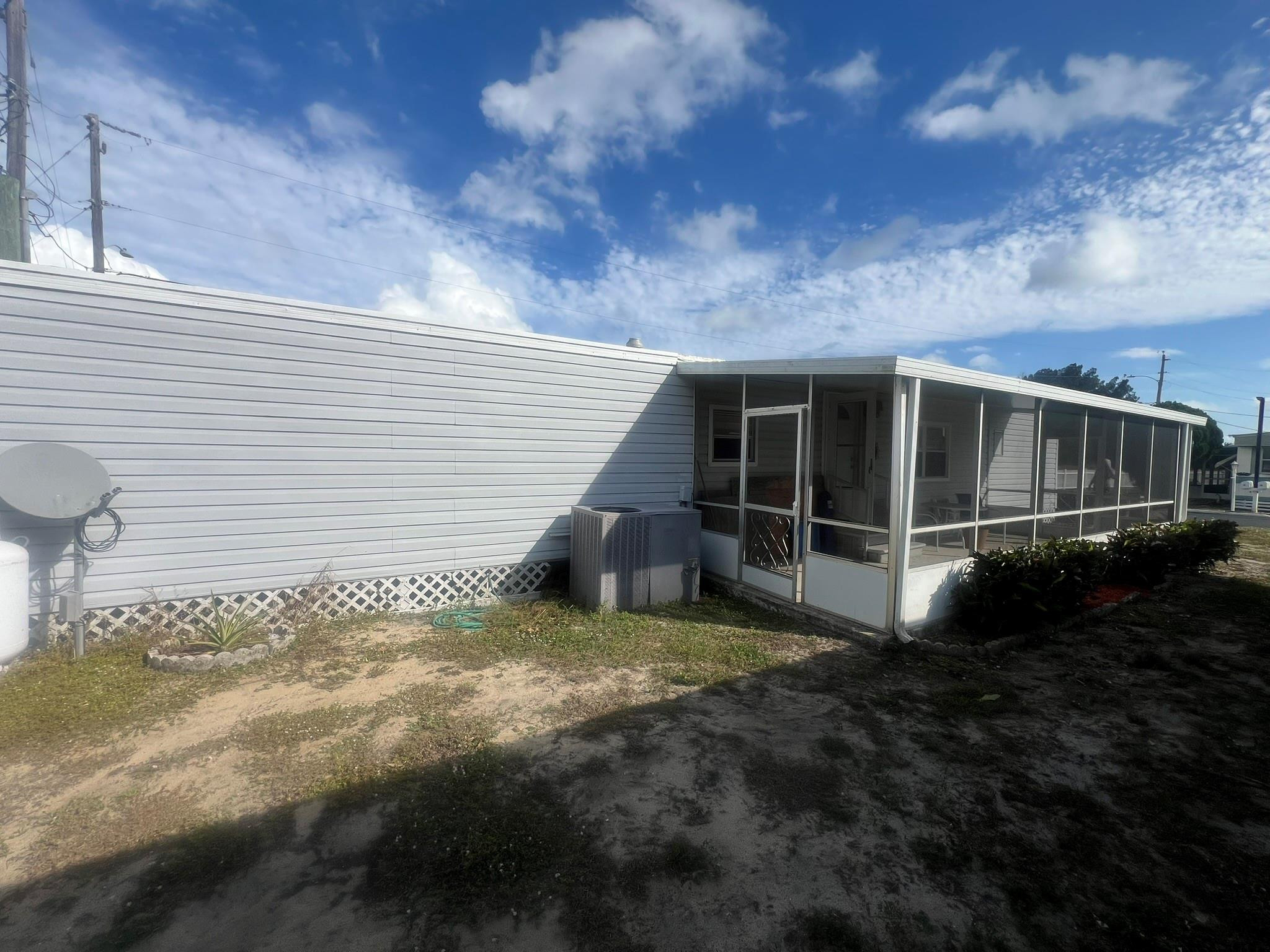 Sea Breeze Mobile Manor U - Residential