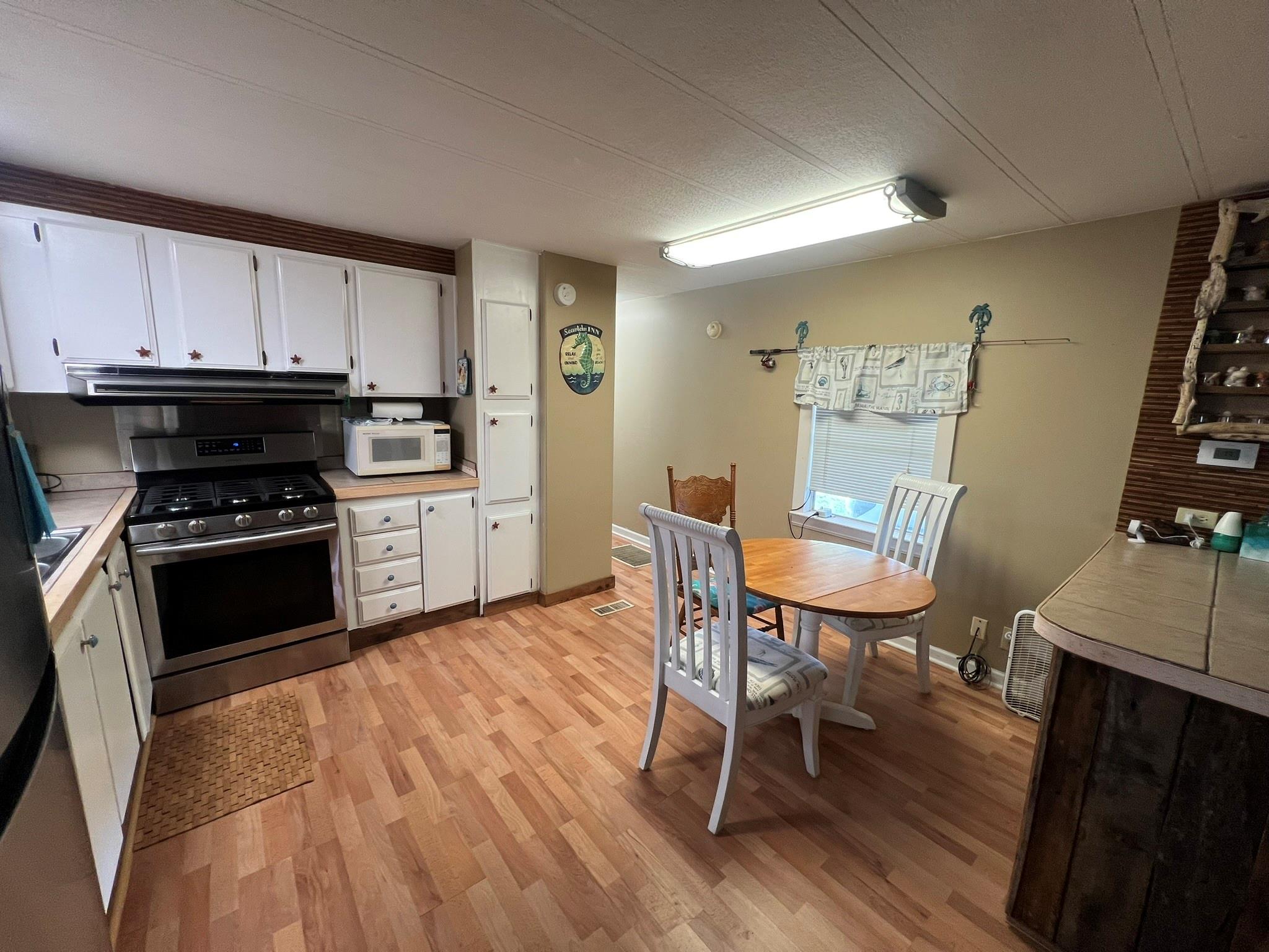 Sea Breeze Mobile Manor U - Residential