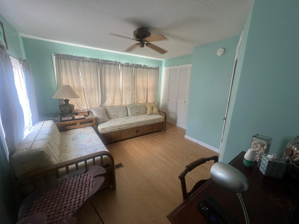 Sea Breeze Mobile Manor U - Residential