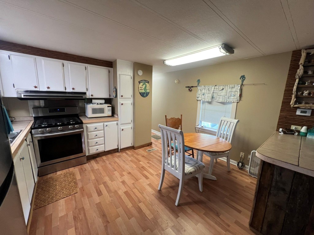 Sea Breeze Mobile Manor U - Residential