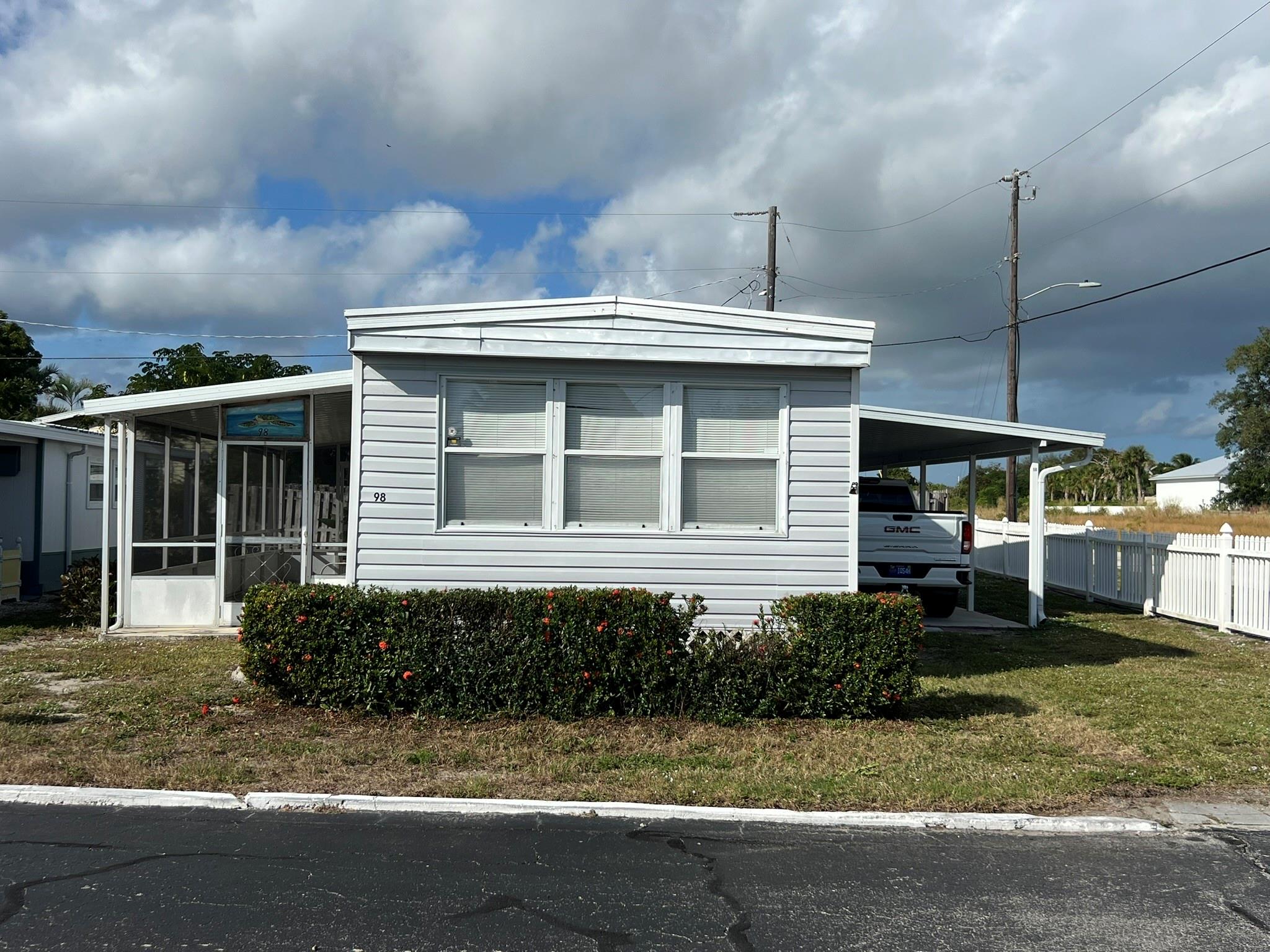 10885 SE Federal Hwy