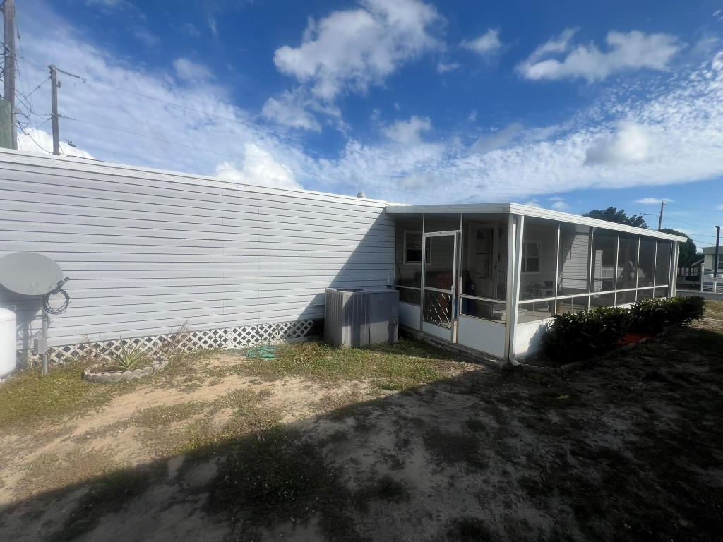 Sea Breeze Mobile Manor U - Residential