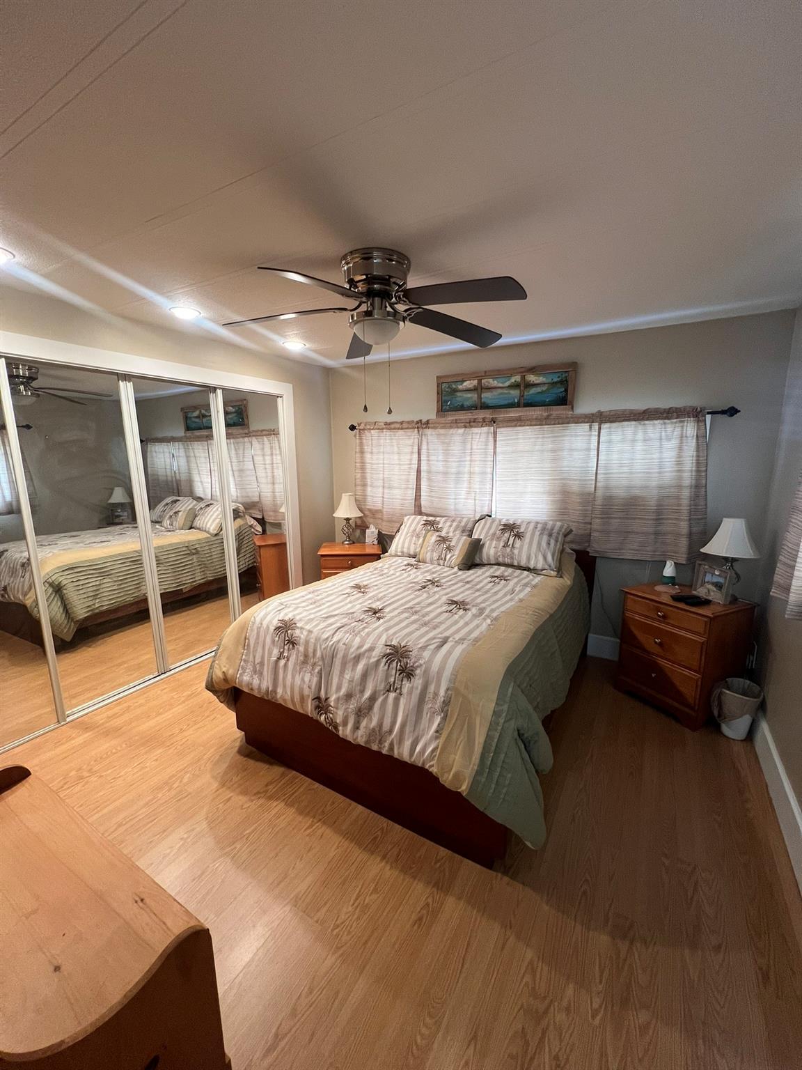 Sea Breeze Mobile Manor U - Residential