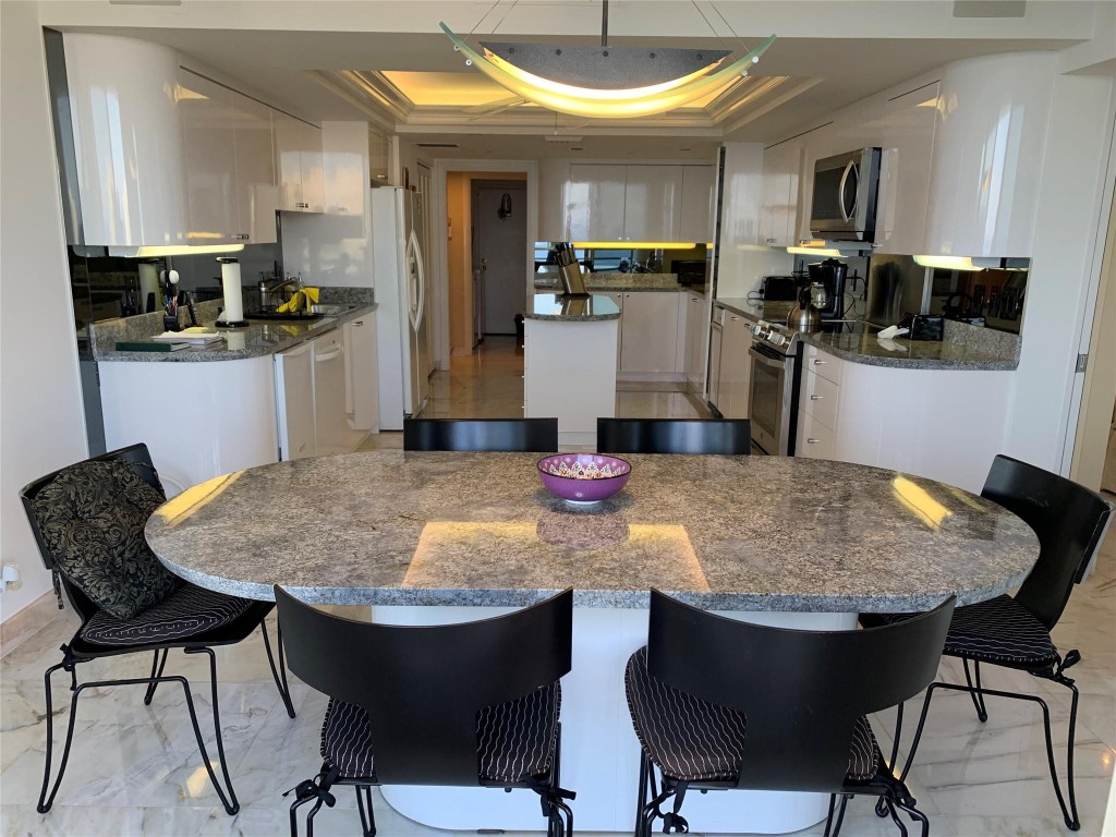 Sea Ranch Club - Residential Lease