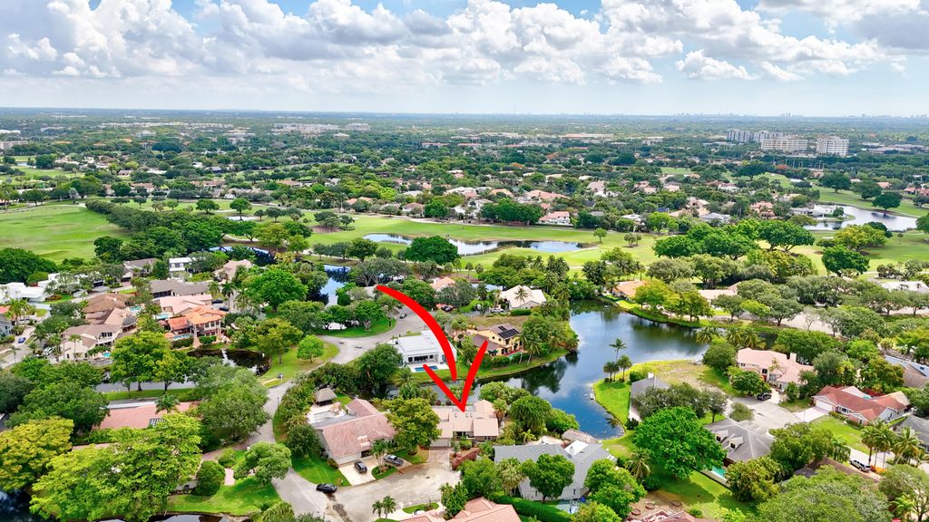 Photo of 1040 SW 93rd Avenue, Plantation, FL 33324 (MLS # R11055417)