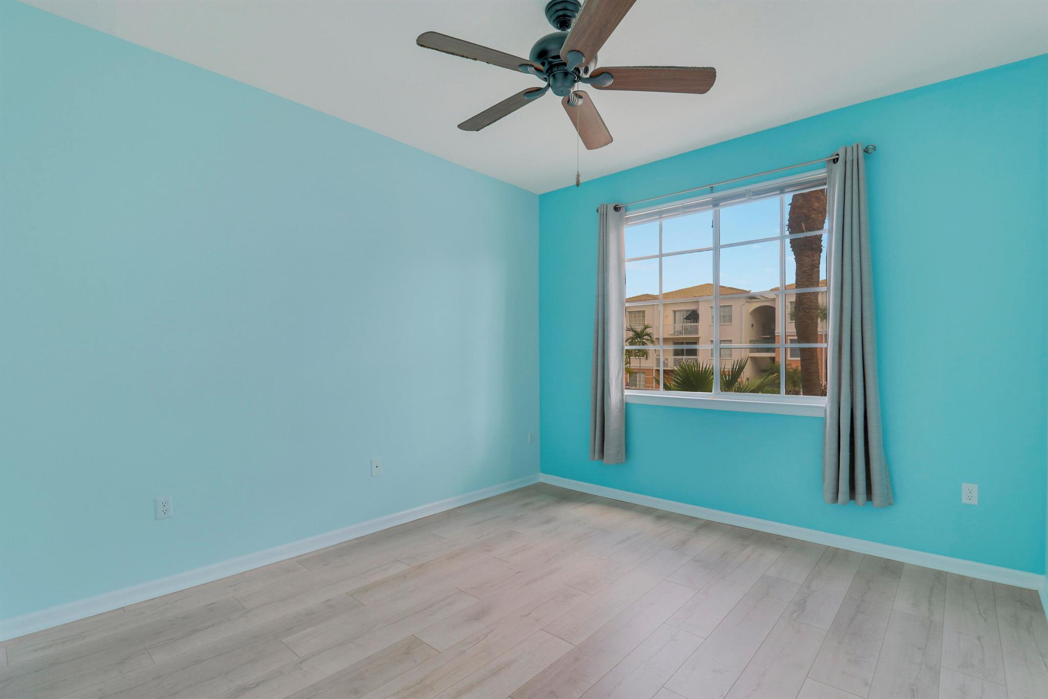 FIORE AT THE GARDENS COND - Residential