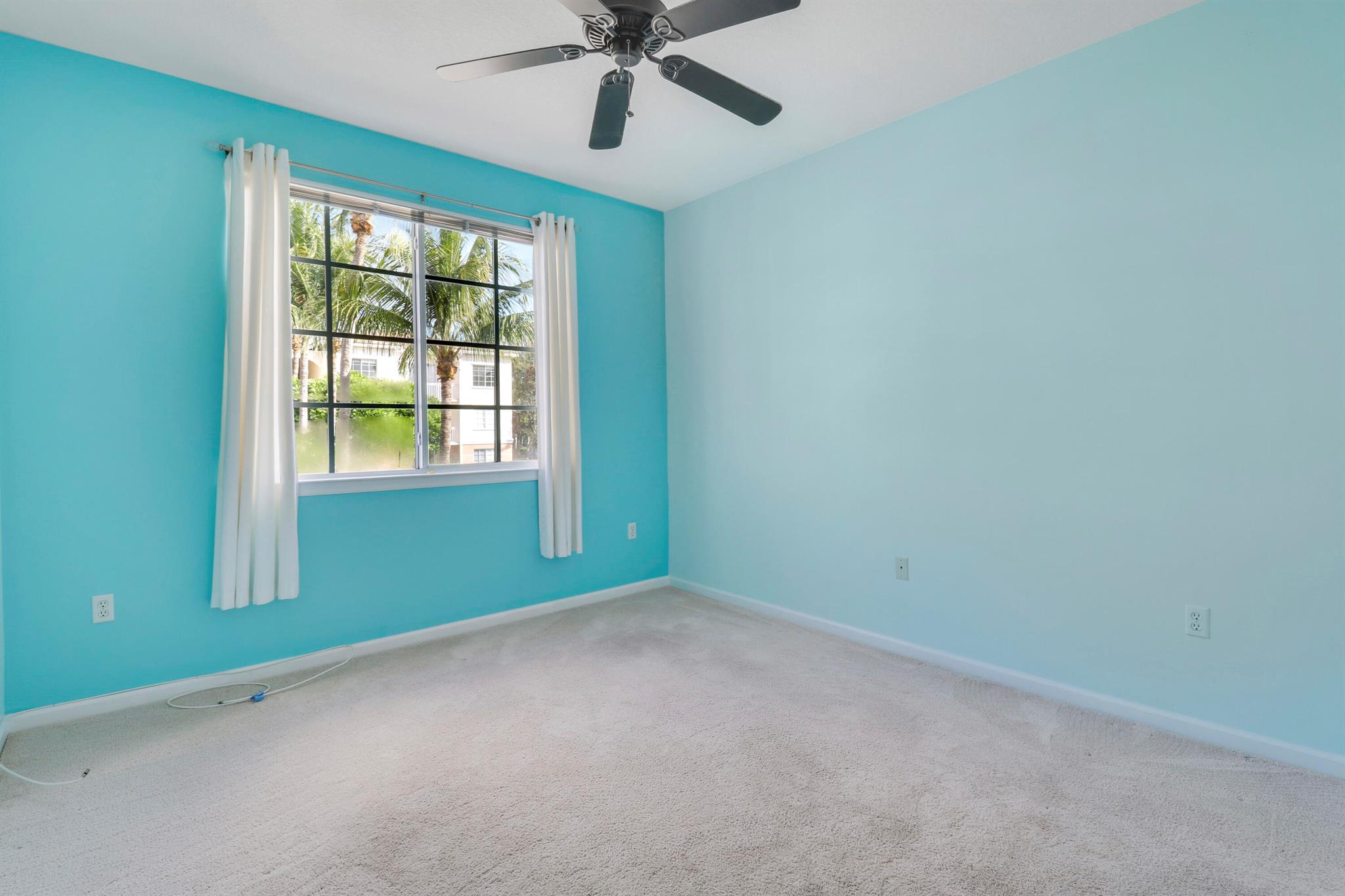 FIORE AT THE GARDENS COND - Residential