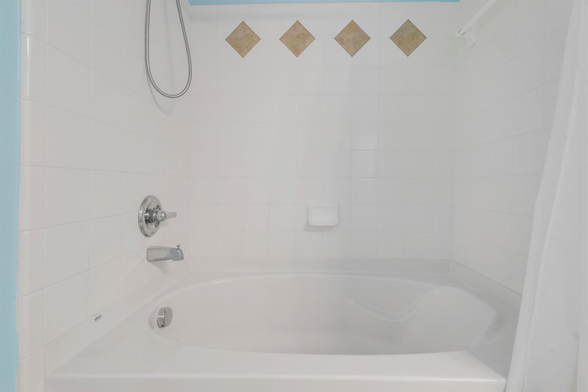 FIORE AT THE GARDENS COND - Residential