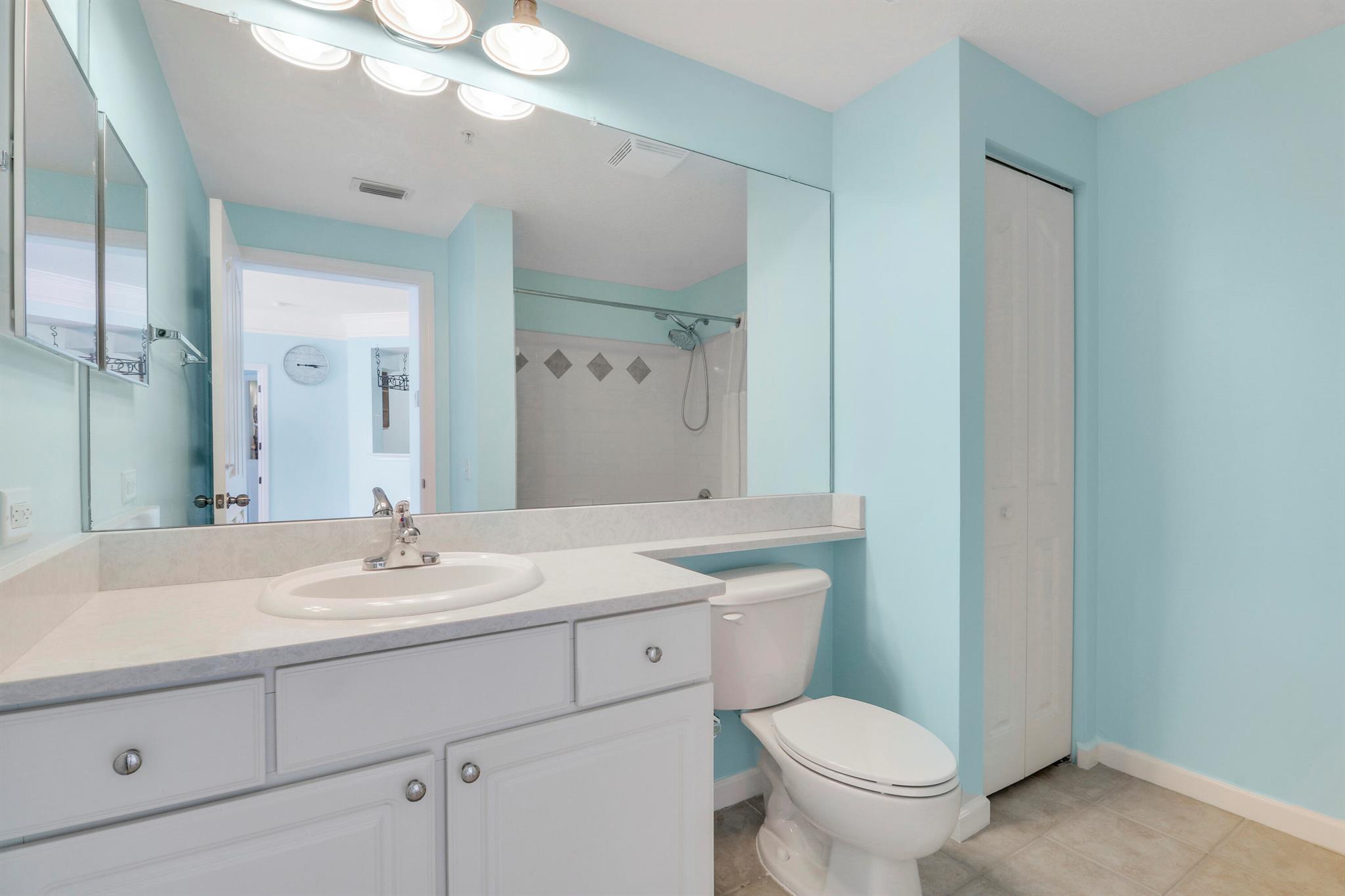 FIORE AT THE GARDENS COND - Residential