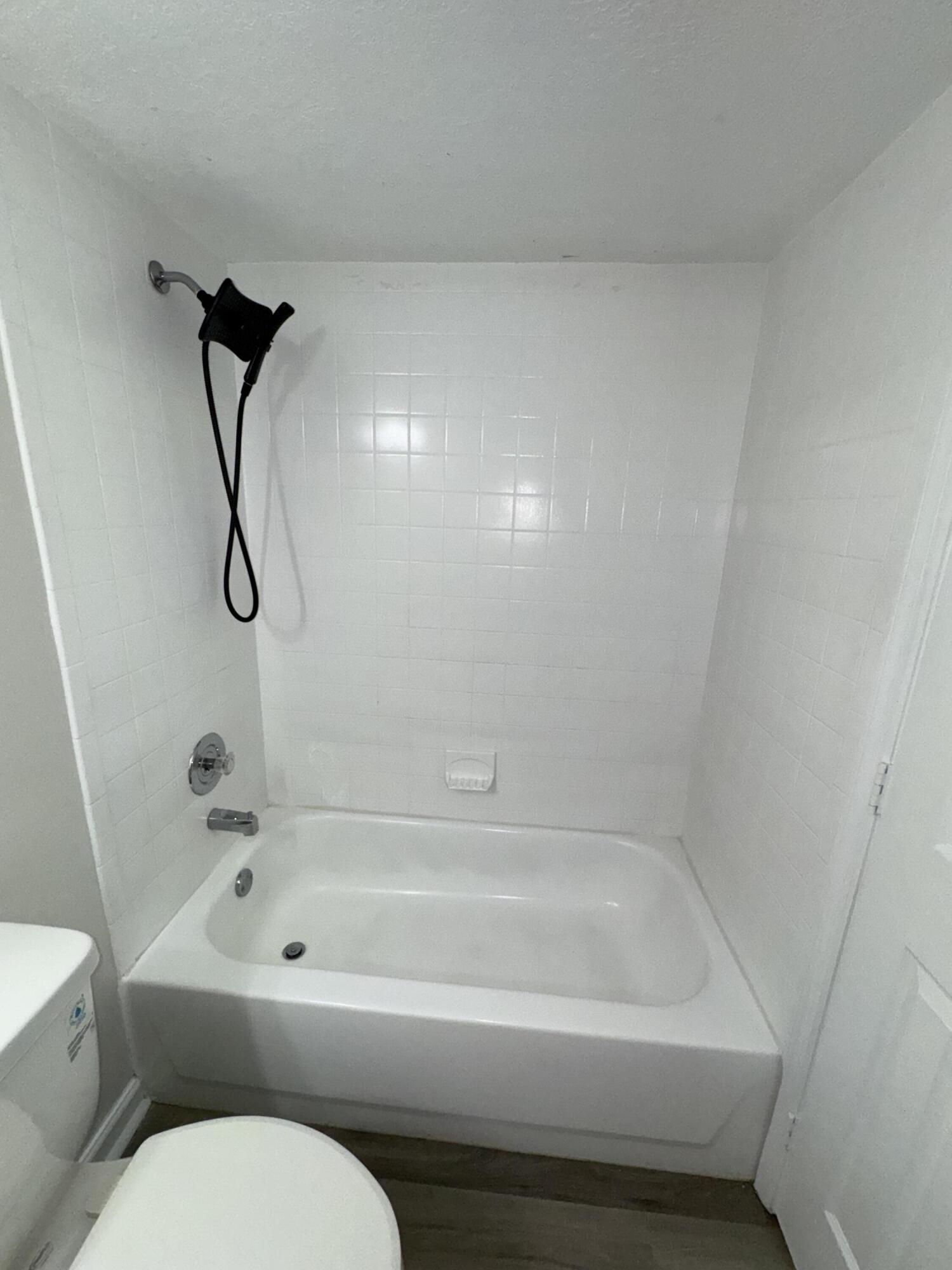 LAKE WORTH TOWN OF - Residential Lease