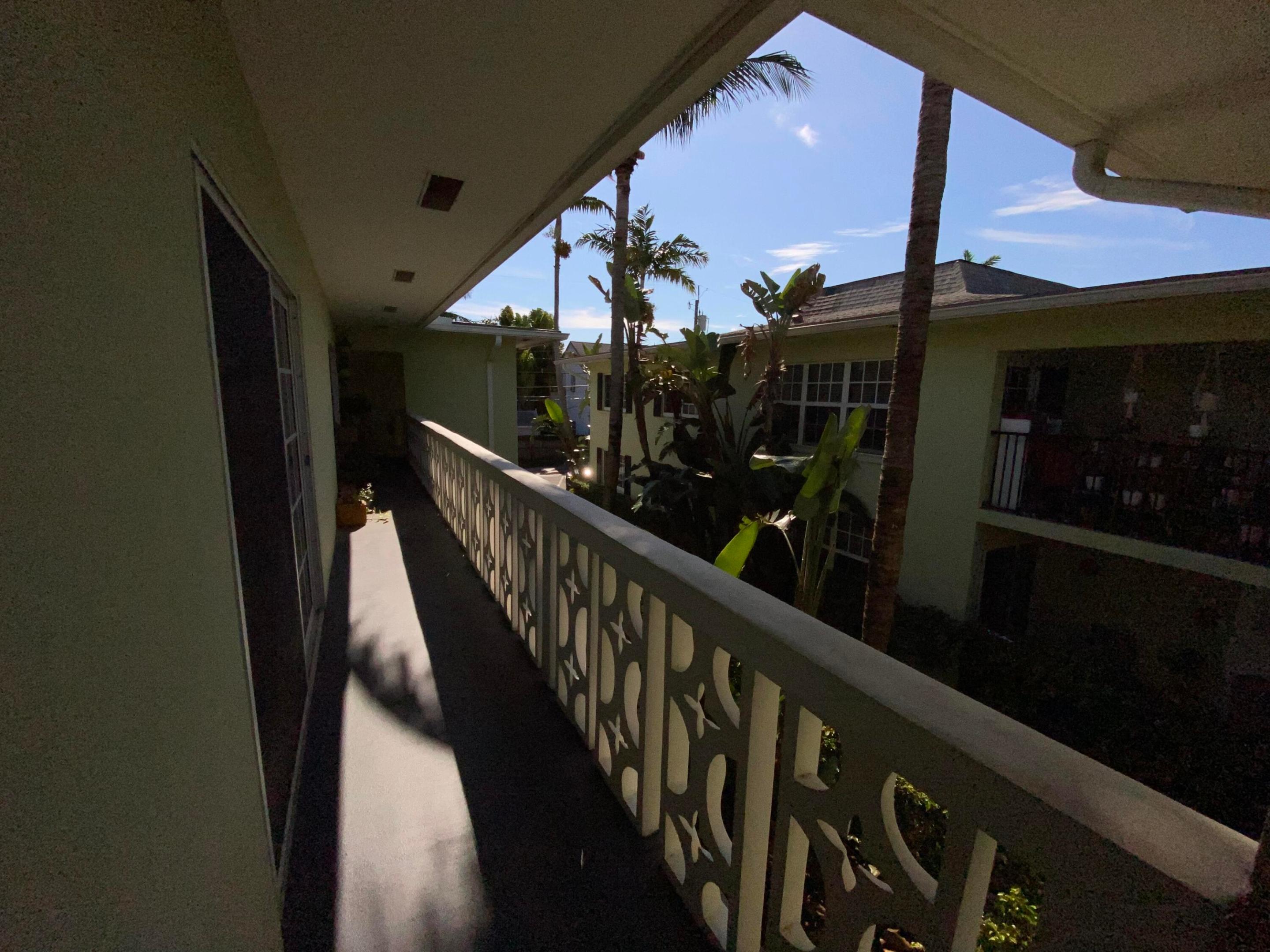 LAKE WORTH TOWN OF - Residential Lease