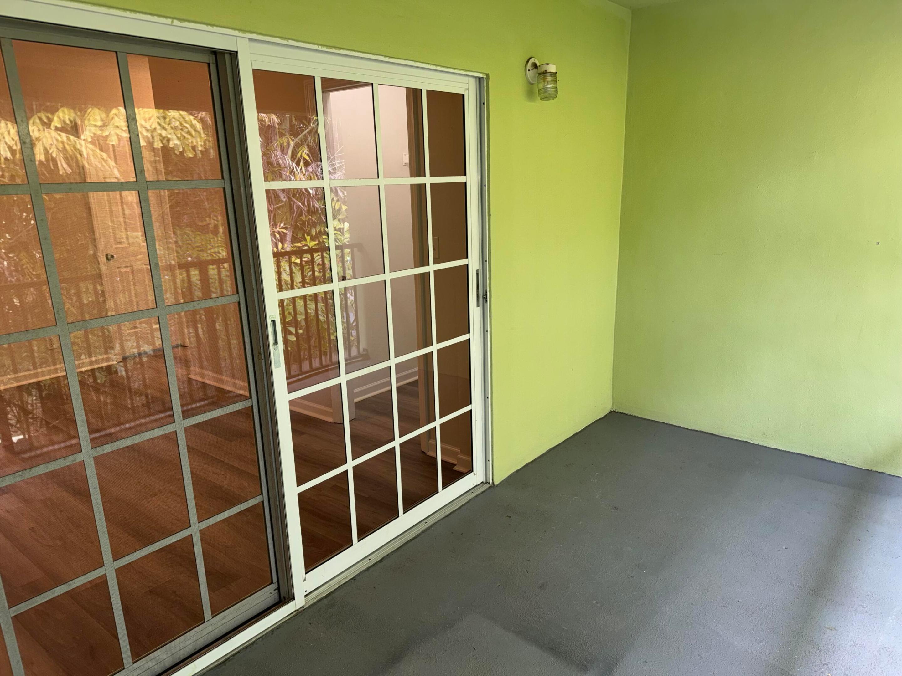 LAKE WORTH TOWN OF - Residential Lease