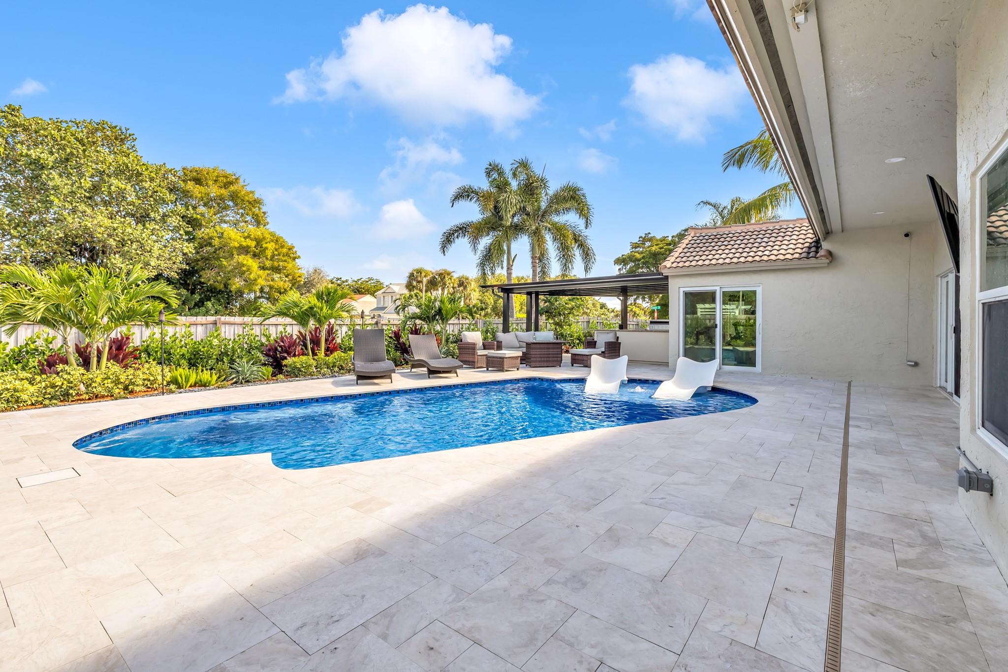 MEADOWS 300 1 - Residential