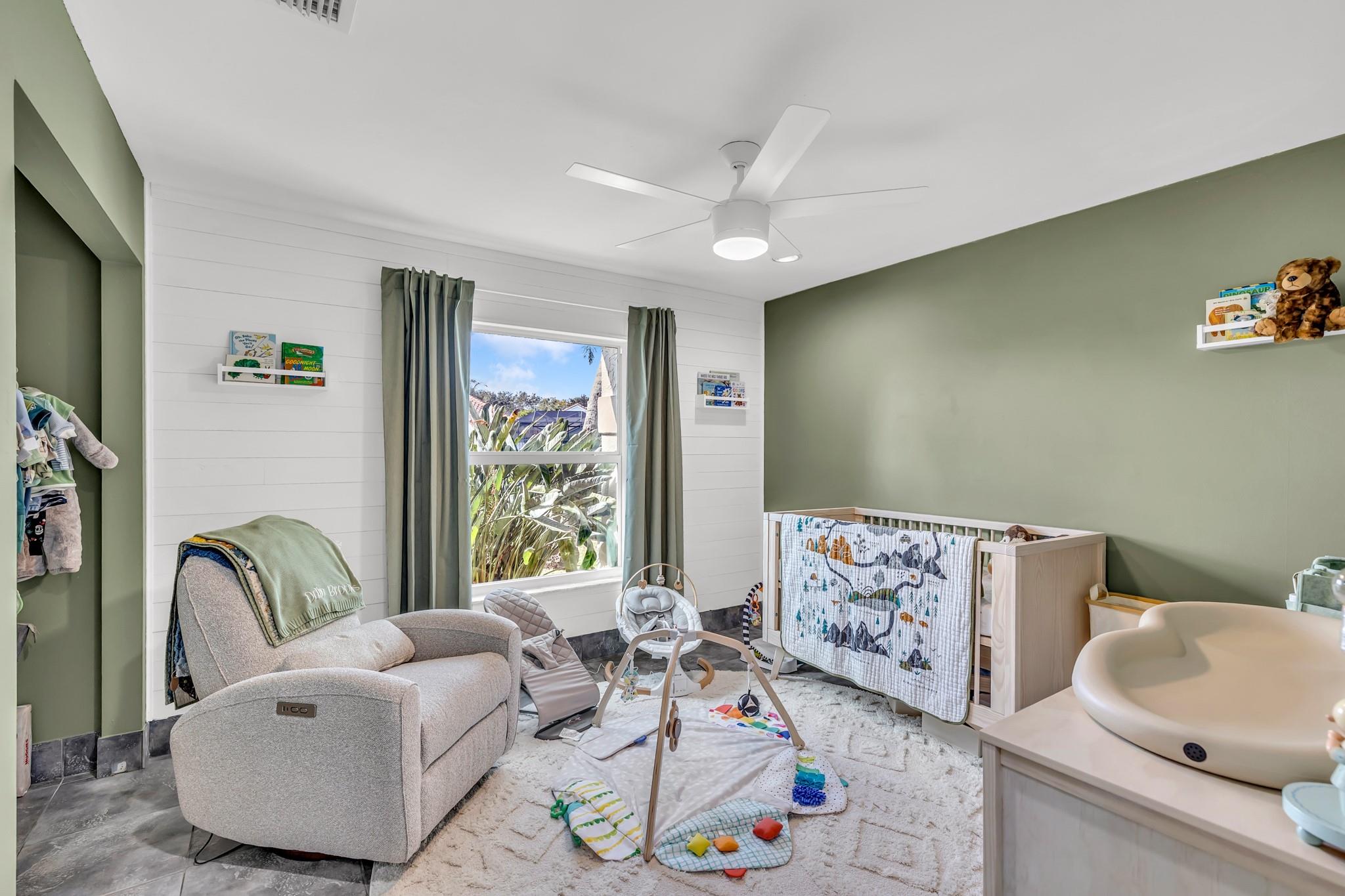 MEADOWS 300 1 - Residential