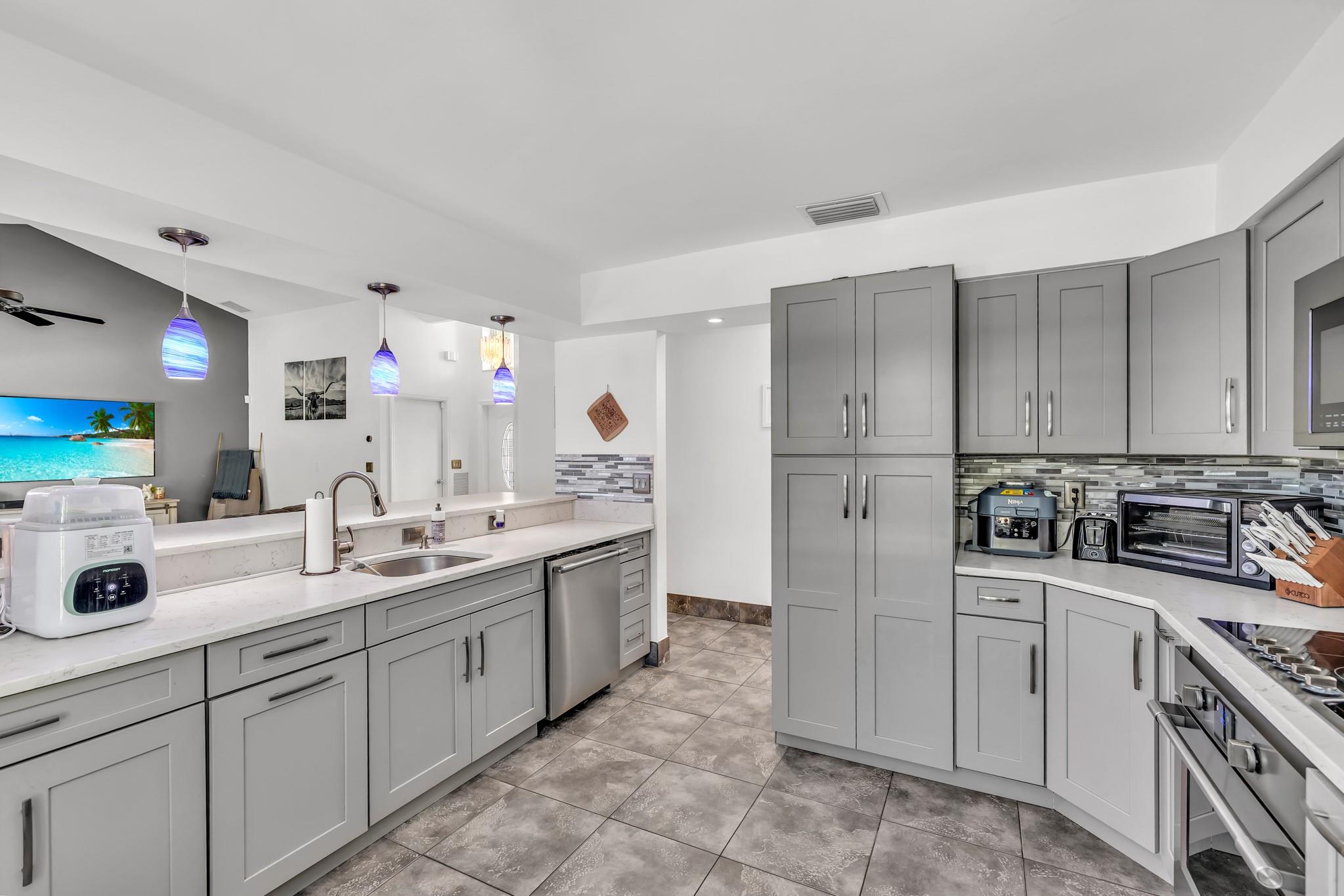 MEADOWS 300 1 - Residential