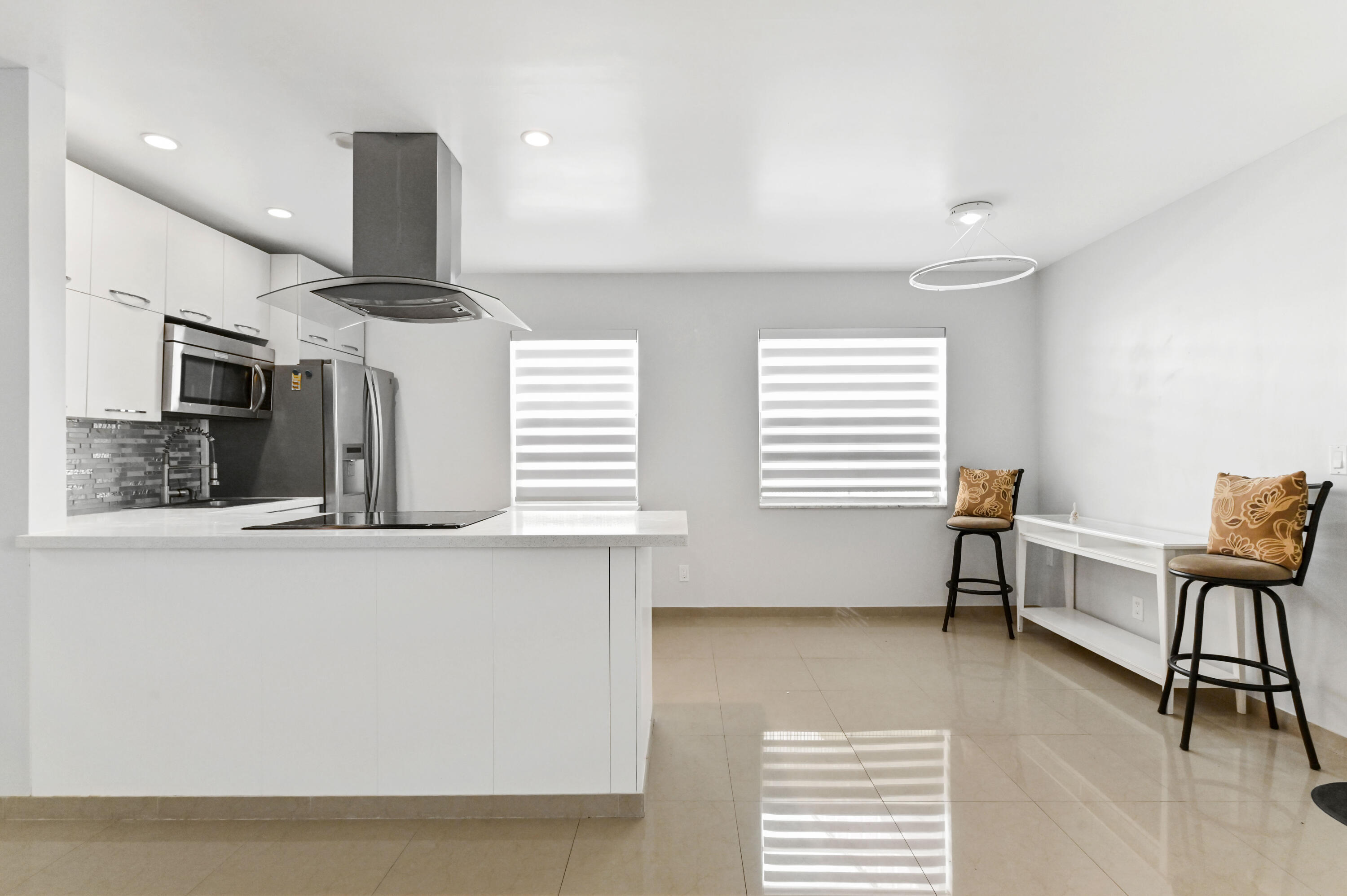 KINGS POINT CAPRI CONDOS - Residential