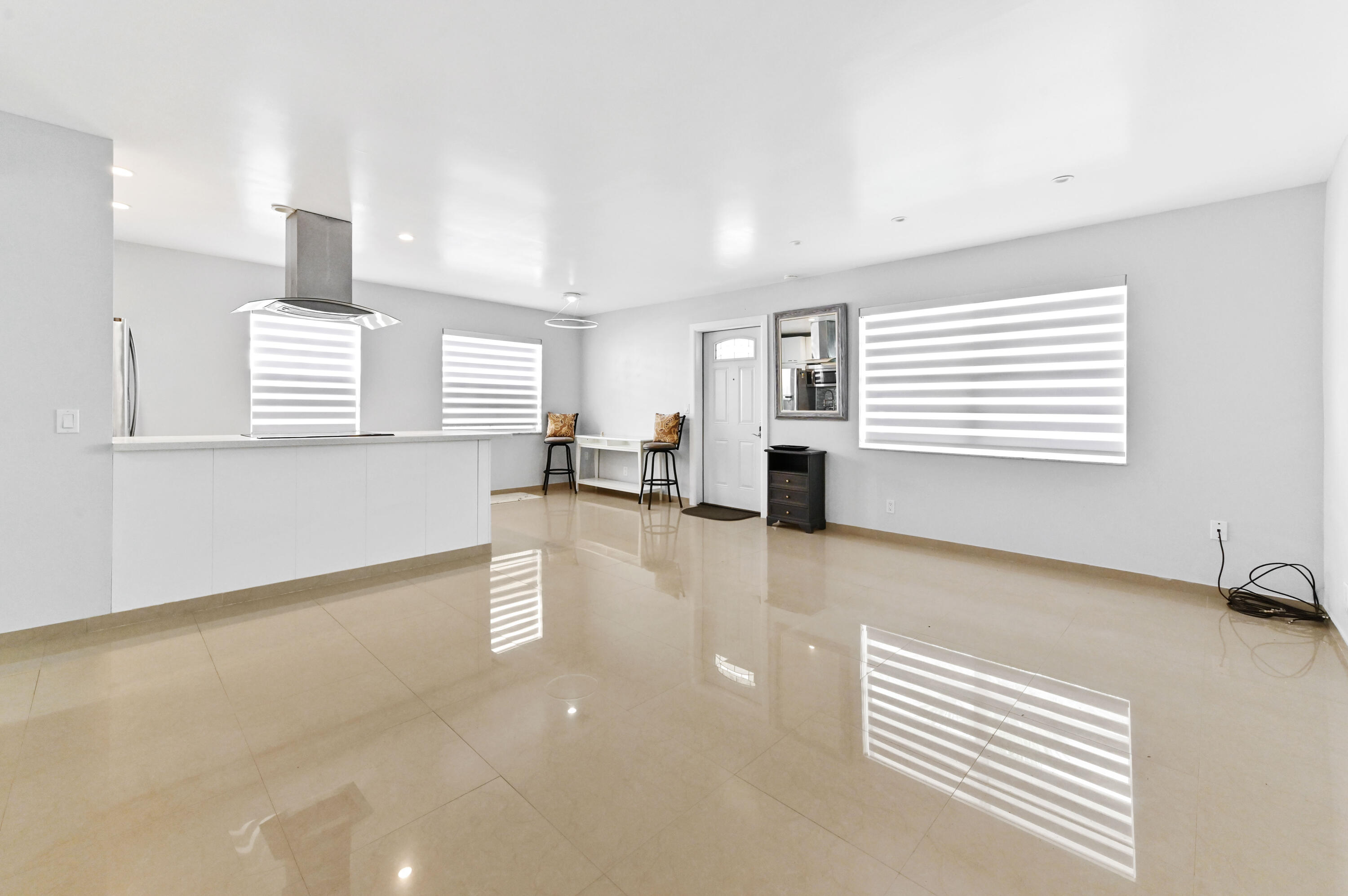 KINGS POINT CAPRI CONDOS - Residential