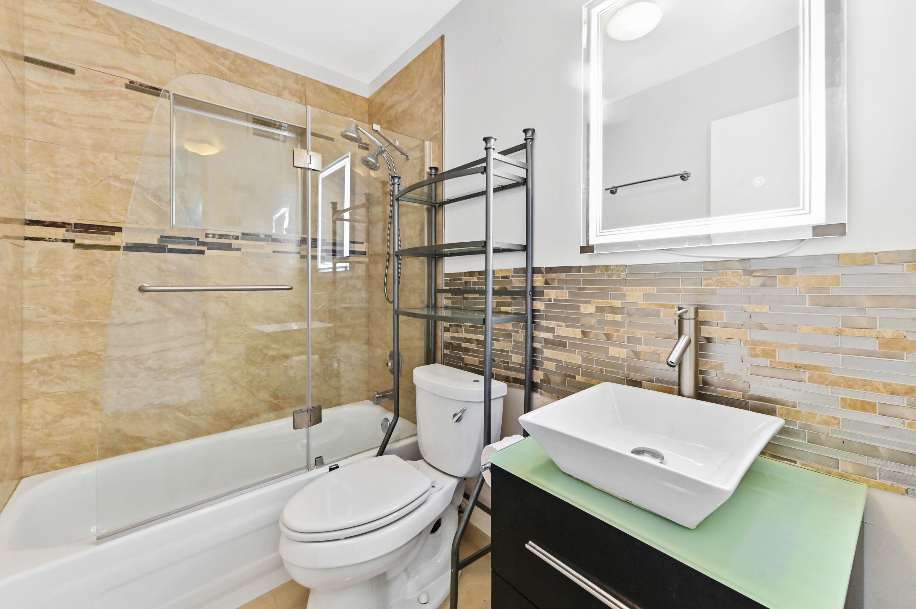 KINGS POINT CAPRI CONDOS - Residential