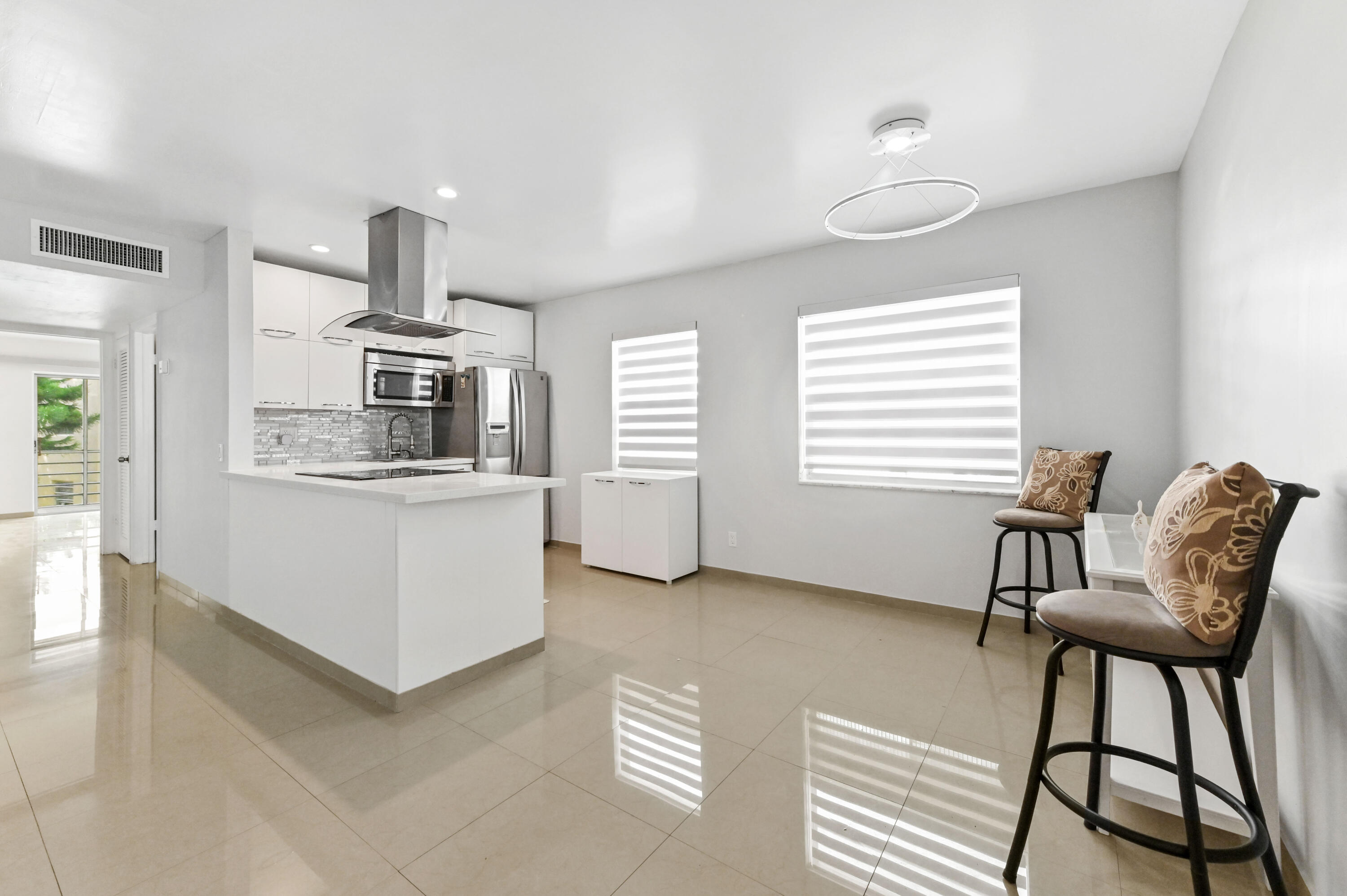 KINGS POINT CAPRI CONDOS - Residential