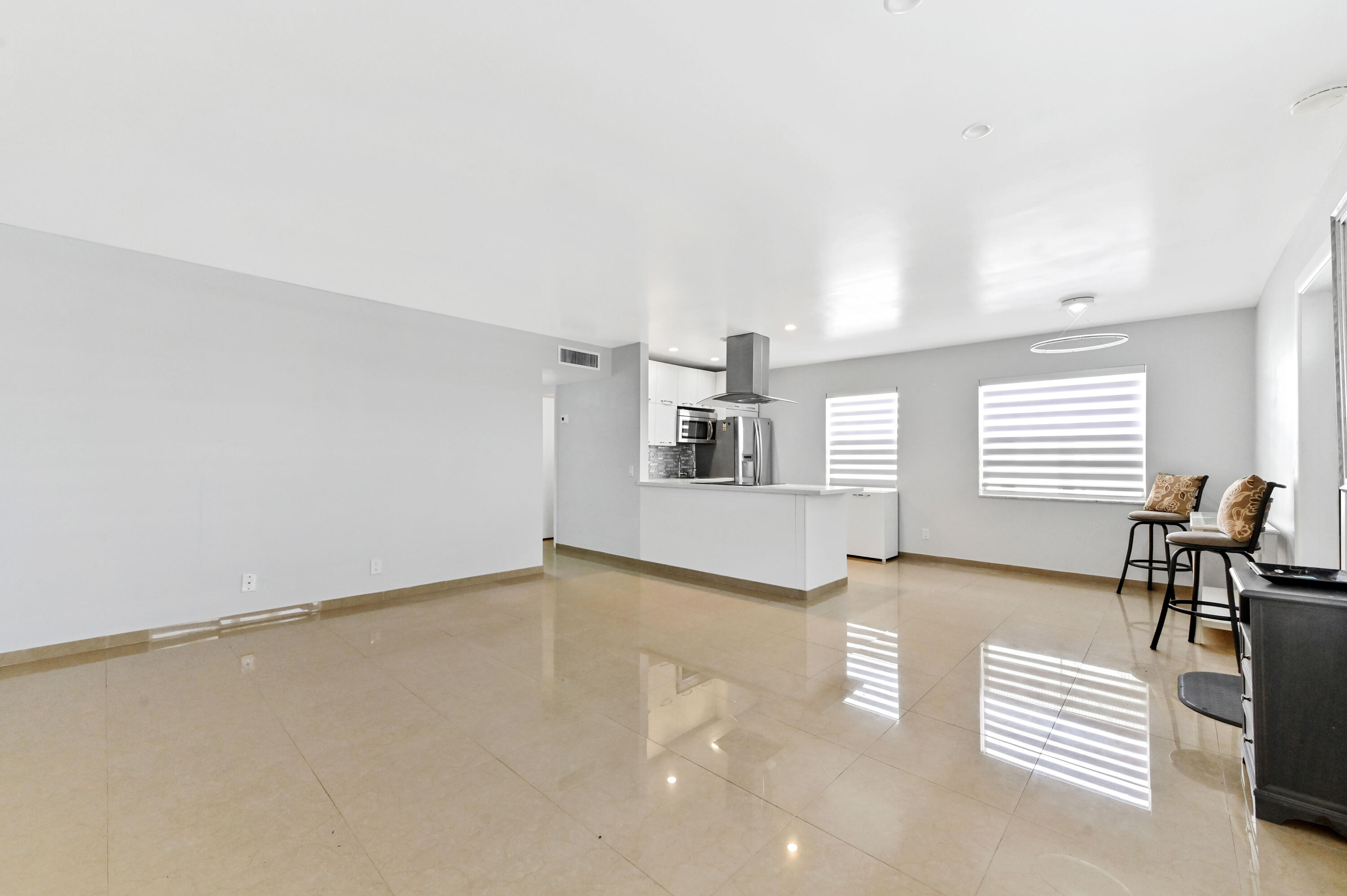 KINGS POINT CAPRI CONDOS - Residential