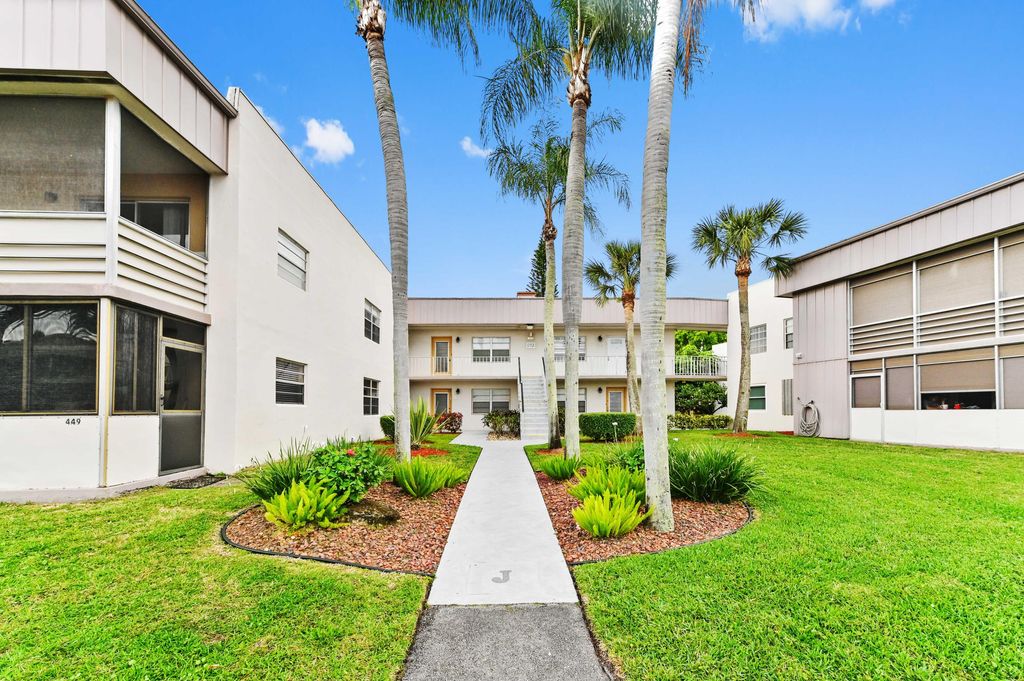 Photo of 471 Capri J Drive, Delray Beach, FL 33484 (MLS # B26008167)