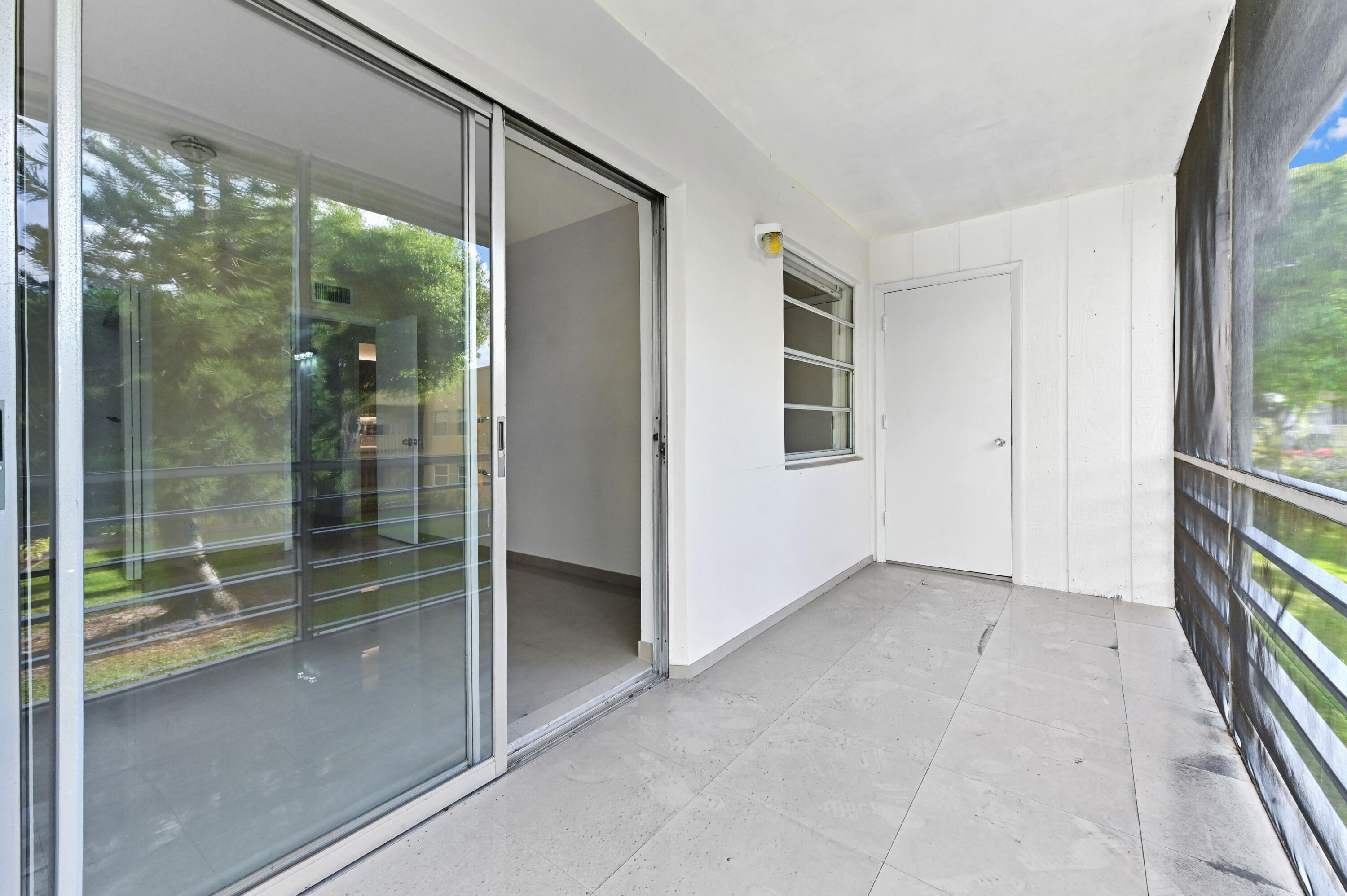 KINGS POINT CAPRI CONDOS - Residential