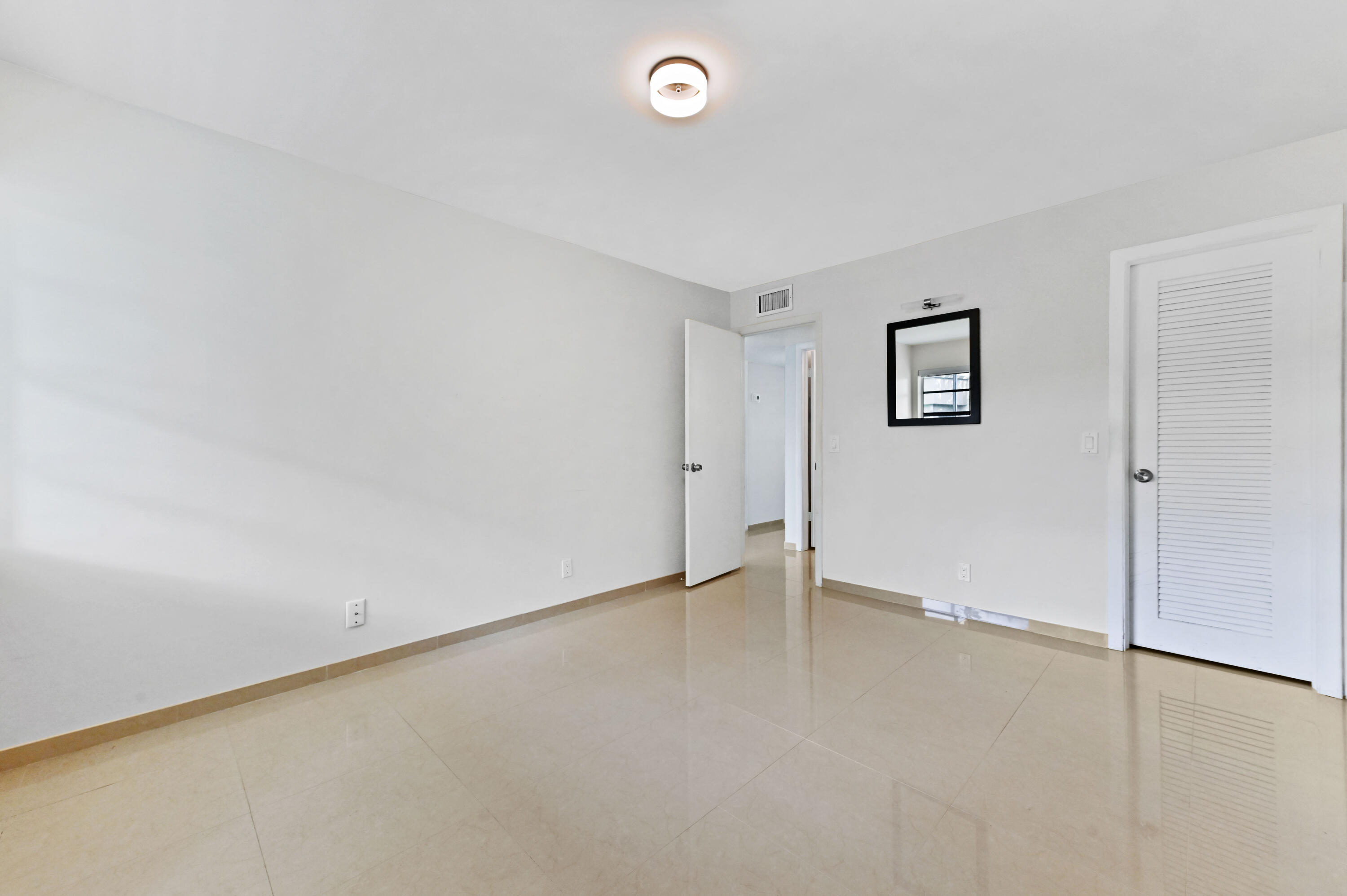 KINGS POINT CAPRI CONDOS - Residential