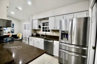 NORTH PALM BEACH HEIGHTS SEC 3 - Residential Lease