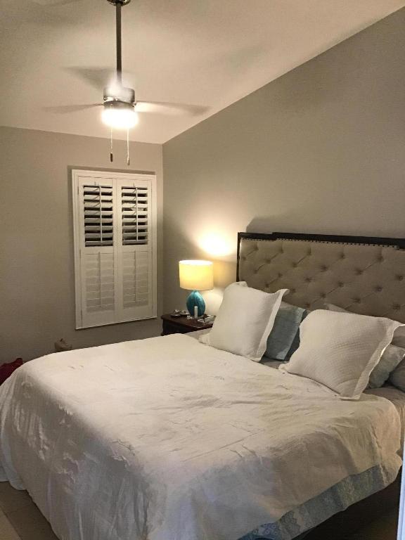 NORTH PALM BEACH HEIGHTS SEC 3 - Residential Lease