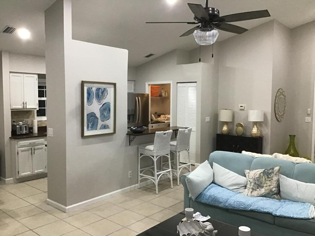 NORTH PALM BEACH HEIGHTS SEC 3 - Residential Lease