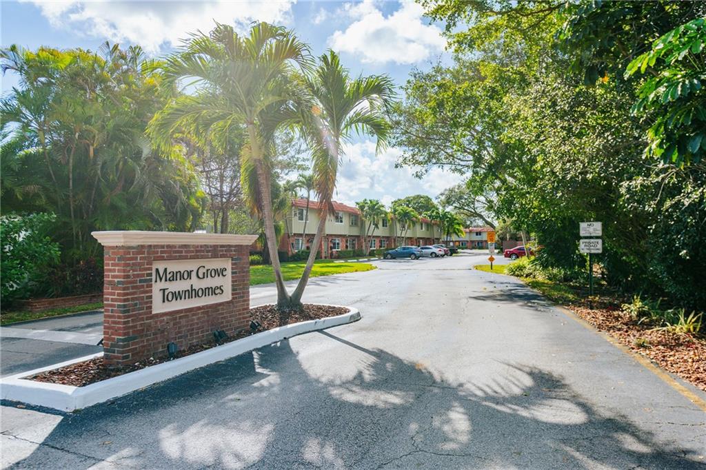 Manor Grove Townhomes - Residential