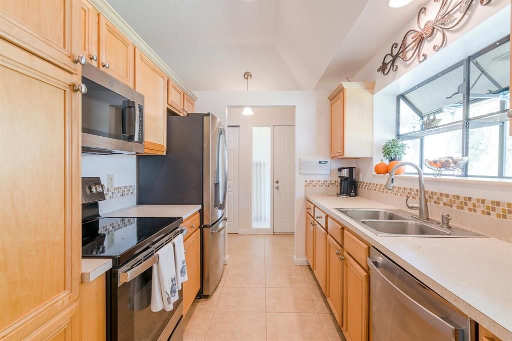 Photo of 110 Half Moon Circle #B, Jupiter, FL 33458 (MLS # R10836823)