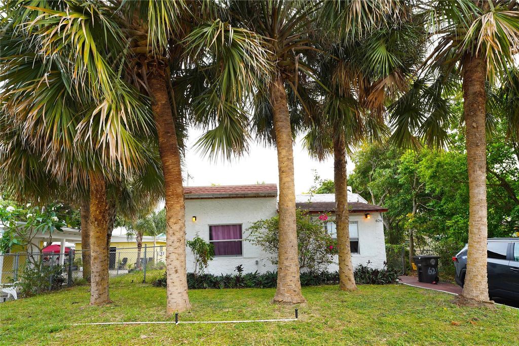 Photo of 624 51st Street, West Palm Beach, FL 33407 (MLS # B26027372)
