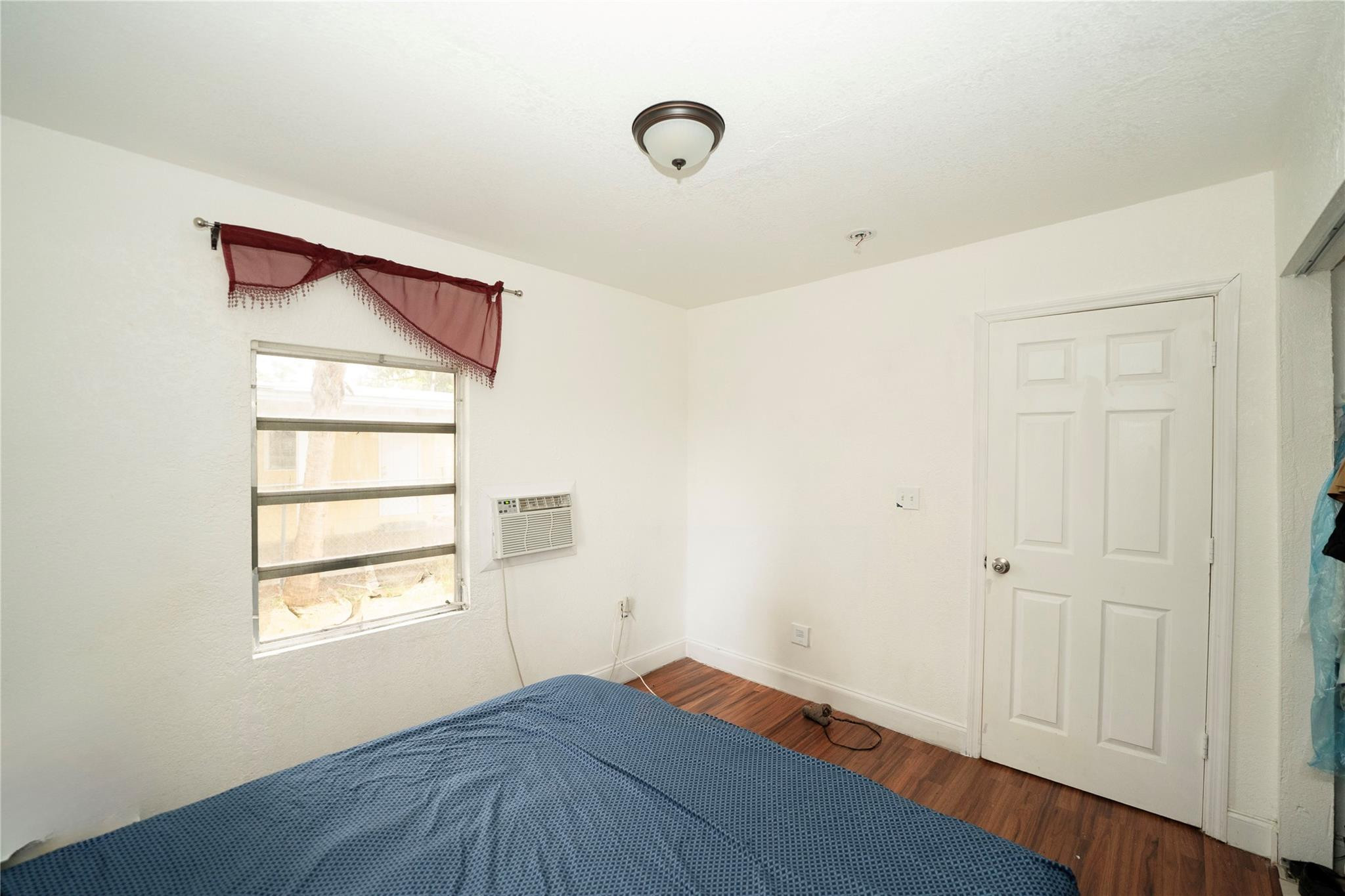 NORTH PALM BCH 4 - Residential