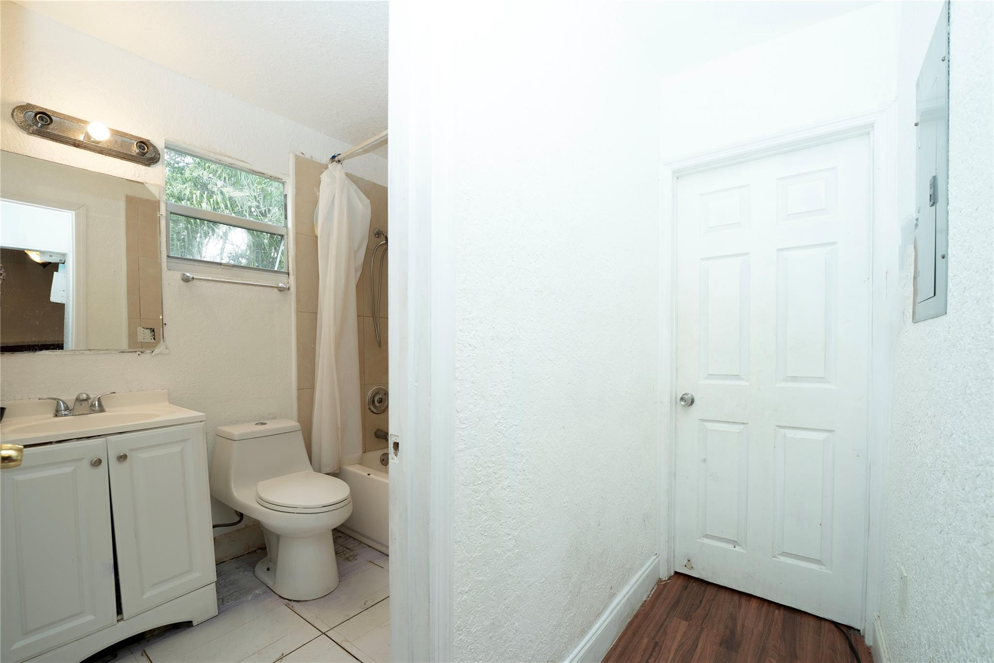 NORTH PALM BCH 4 - Residential