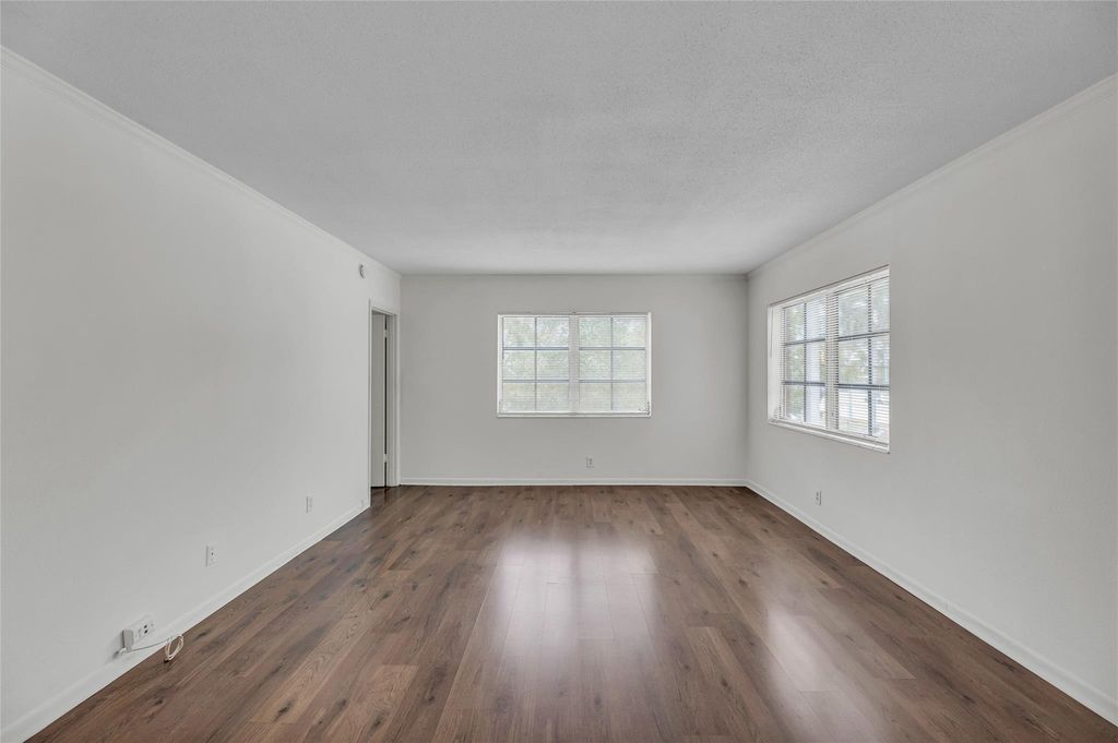 Photo of 2426 SE 17th Street #201A, Fort Lauderdale, FL 33316 (MLS # F10508262)