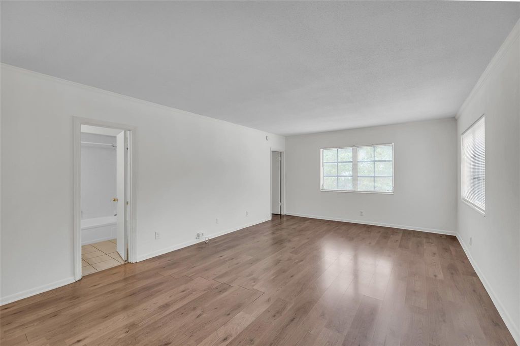 Photo of 2426 SE 17th Street #201A, Fort Lauderdale, FL 33316 (MLS # F10508262)