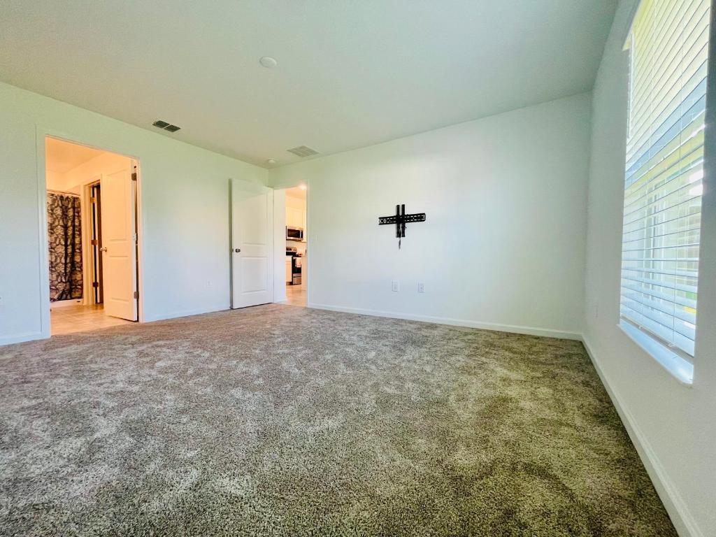 ASTONIA NORTH - Residential