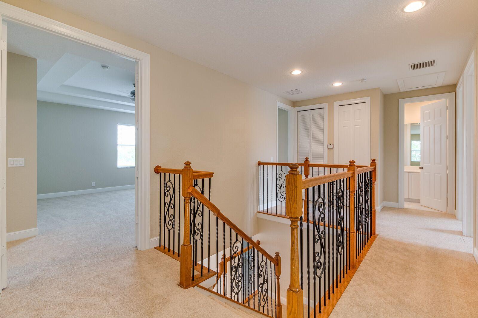 VERSAILLES - Residential Lease