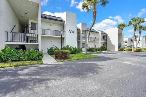 Photo of 1605 S Us Highway 1 #202v5, Jupiter, FL 33477 (MLS # R11141679)