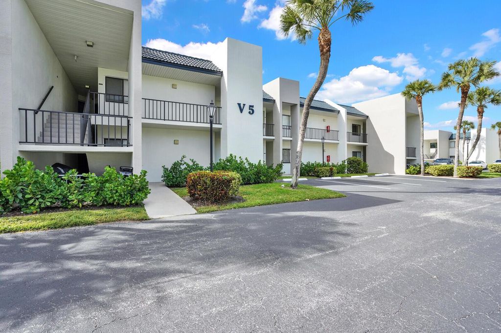 Photo of 1605 S Us Highway 1 #202v5, Jupiter, FL 33477 (MLS # R11141679)