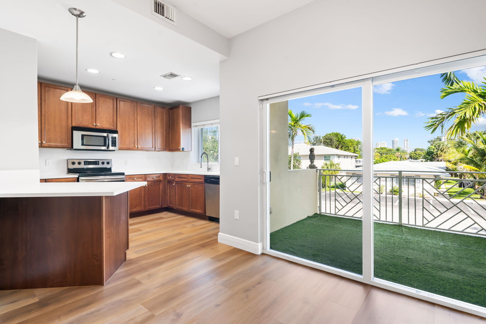 708 SE 15TH Street 3