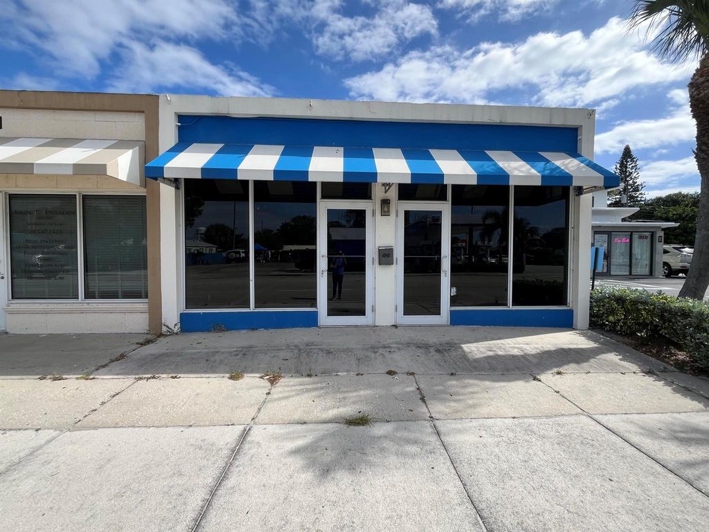Photo of 1828 N Dixie Highway, Lake Worth Beach, FL (MLS # R11037502)