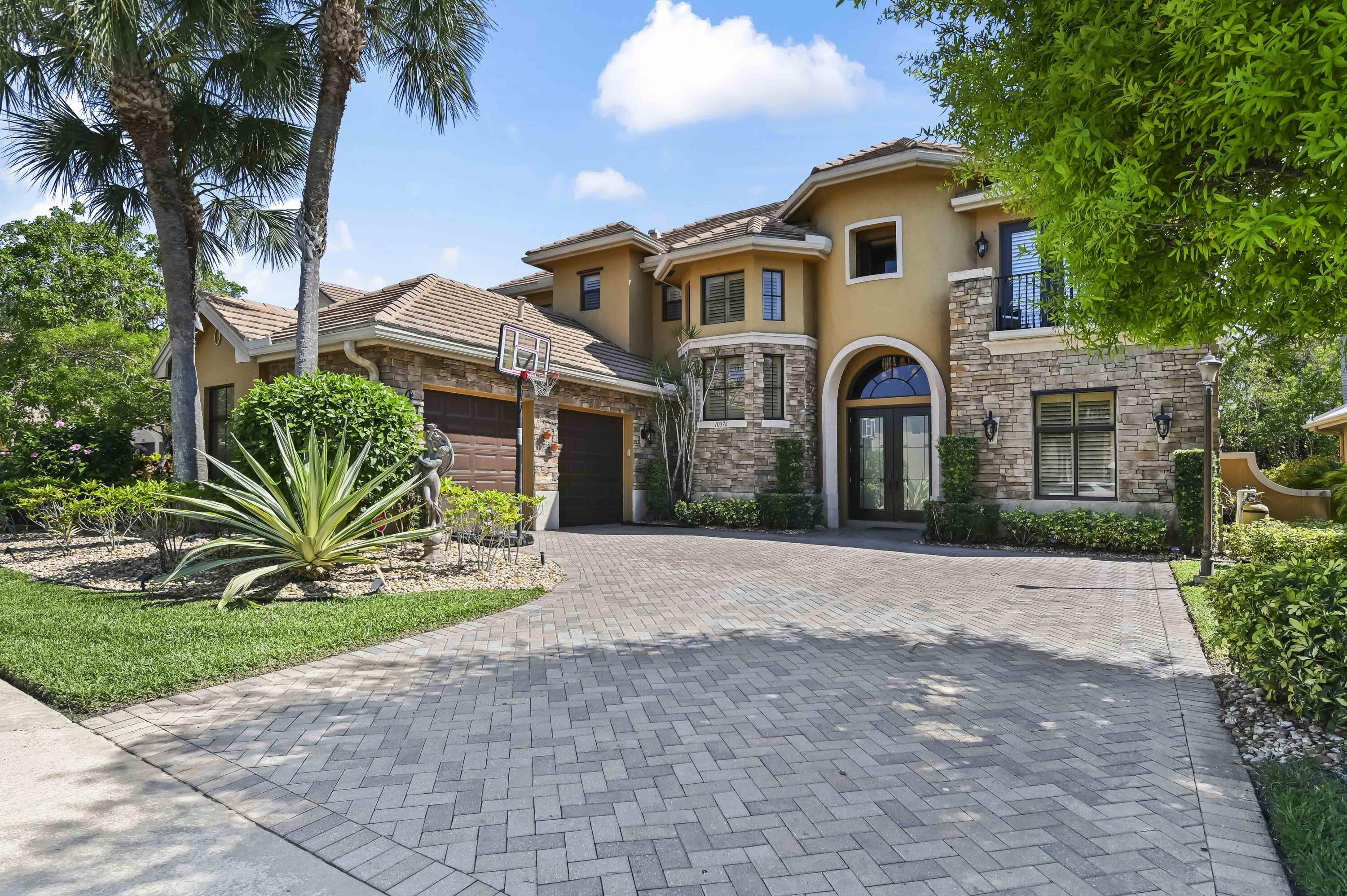 VERSAILLES - Residential