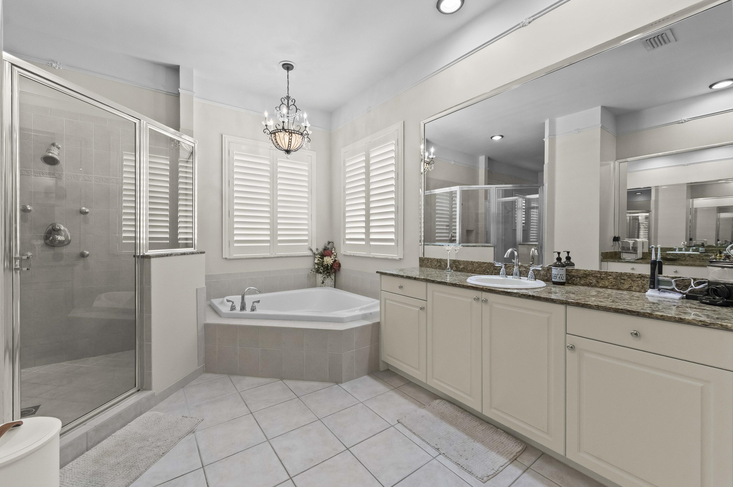 VERSAILLES - Residential